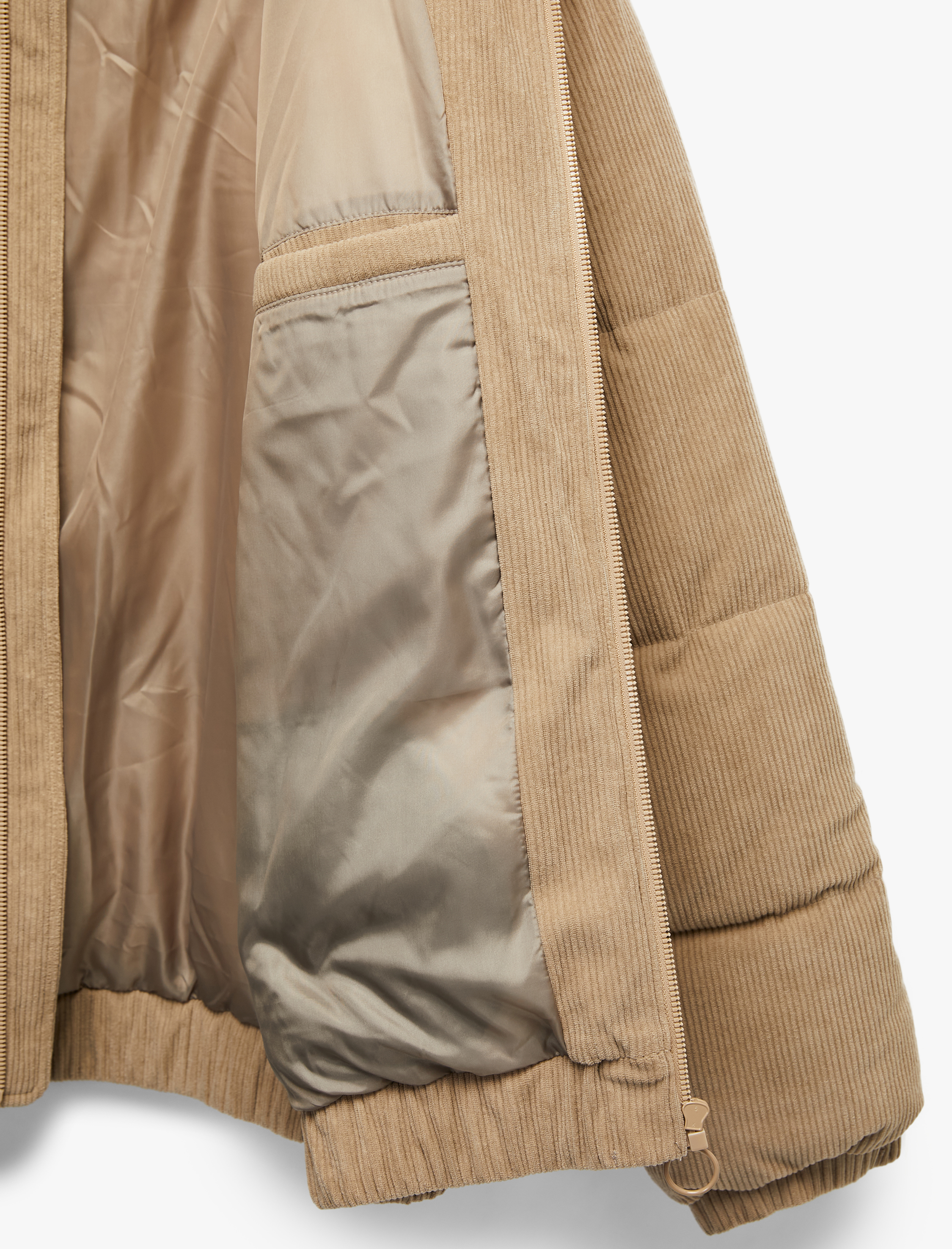 Dik Yaka Uzun Kollu Cep Detaylı Fitilli Fermuarlı Kışlık Şişme Mont