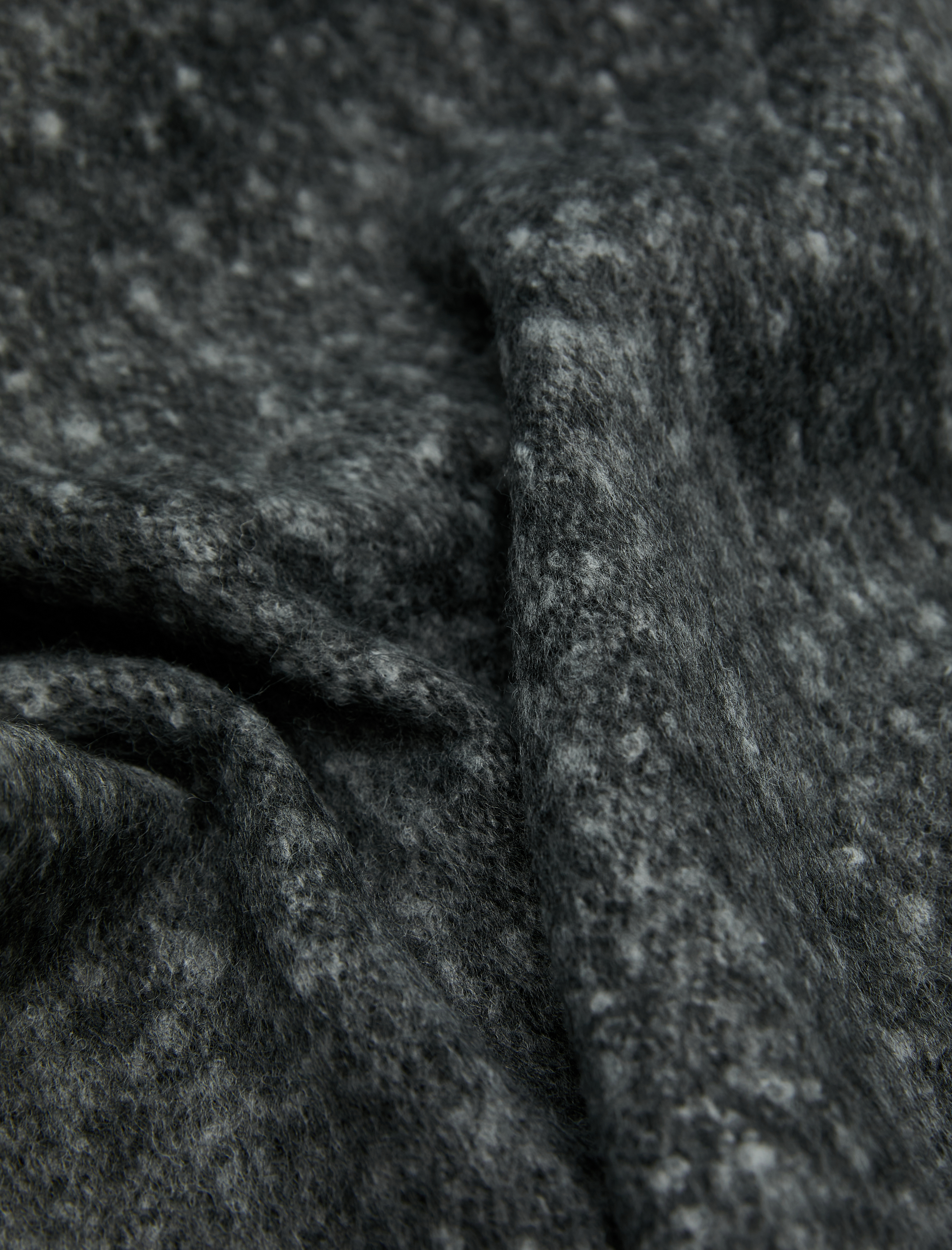  Kadın Kırçıllı Yumuşak Dokulu Püsküllü Uzun Atkı