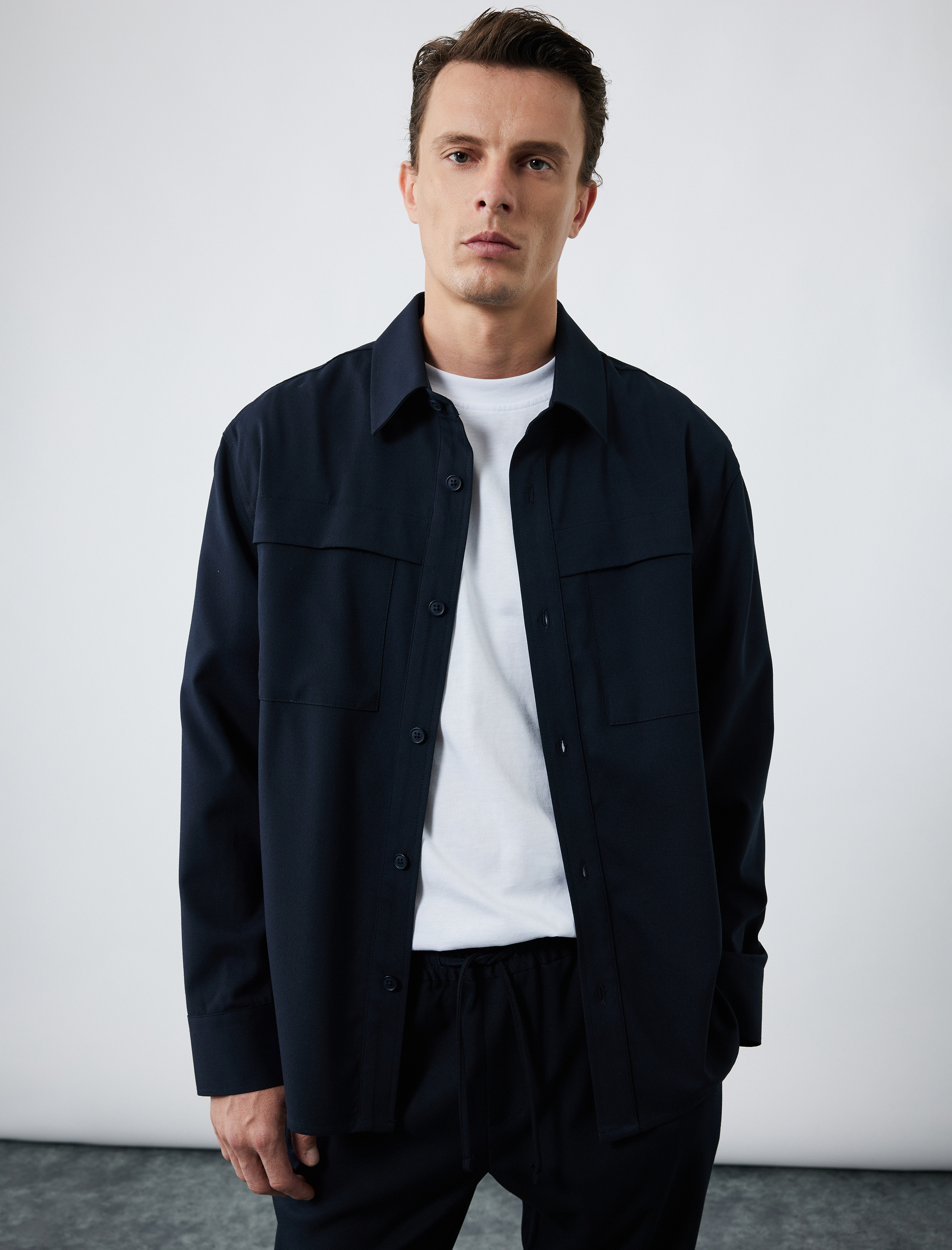   Düğmeli Viskon Karışımlı Uzun Kollu Gömlek