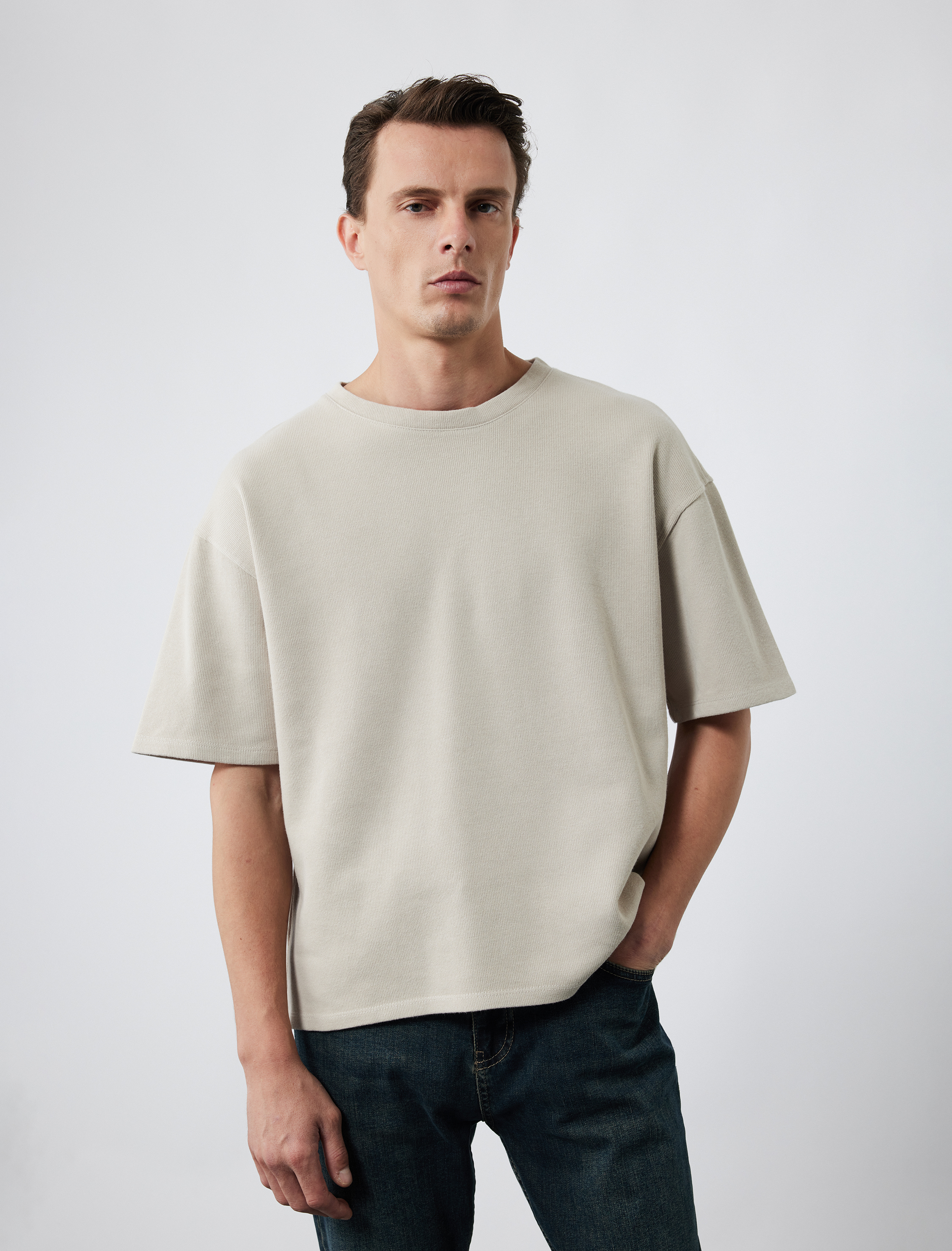   Pamuklu Kısa Kollu Bisiklet Yaka Tok Kumaş Oversize Basic Tişört