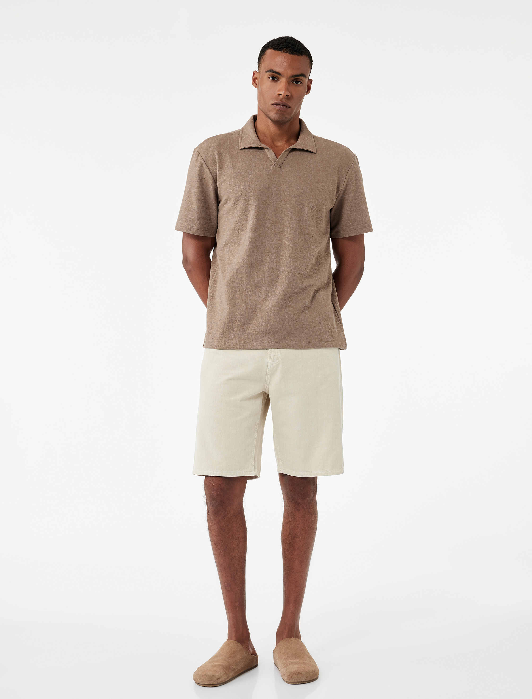   Pamuklu Regular Fit V Polo Yaka Kısa Kollu Tişört