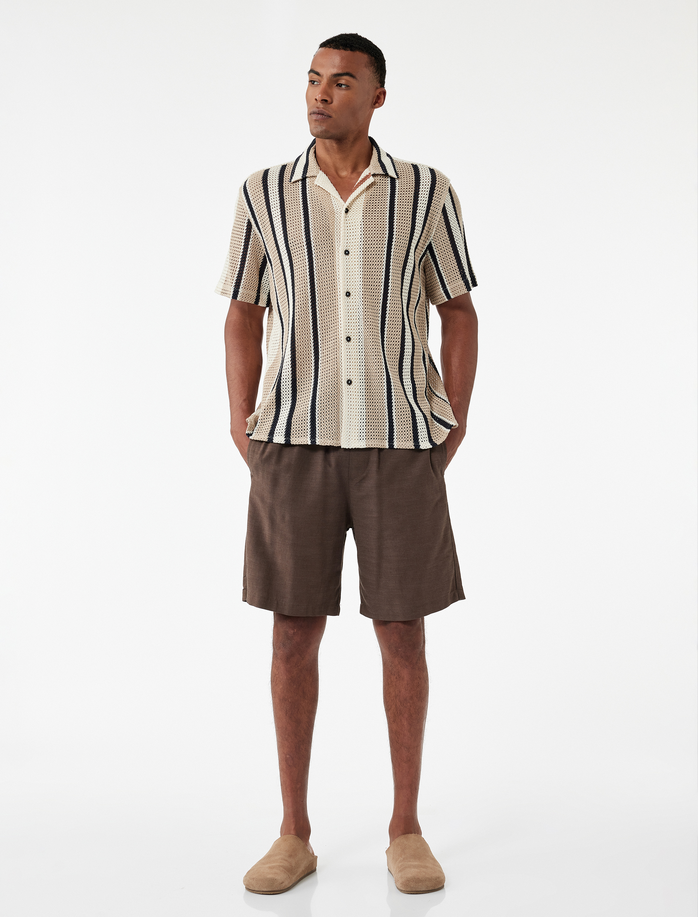   Beli Lastikli Cepli Pamuk Viskon Karışımlı Kemer Detaylı Şort