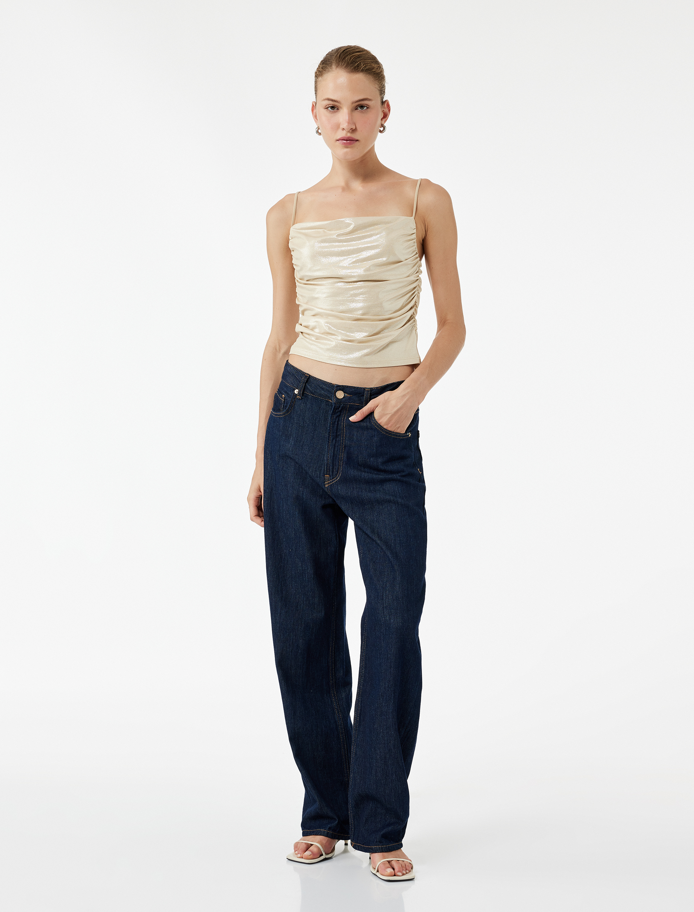   Drape Detaylı Slim Fit Simli İp Askılı Bluz