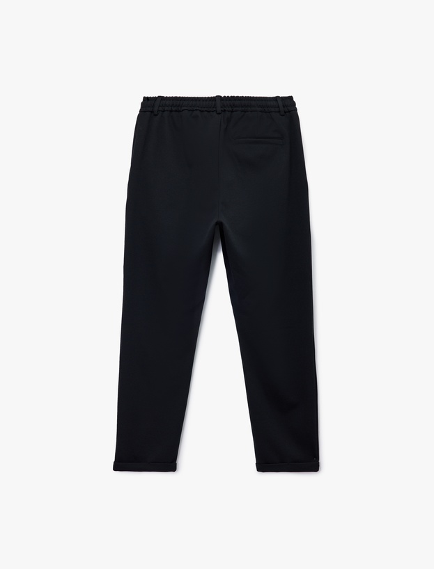 Beli Bağcıklı Düğmeli Pike Kumaş Cep Detaylı Duble Paça Slim Fit Pantolon_3