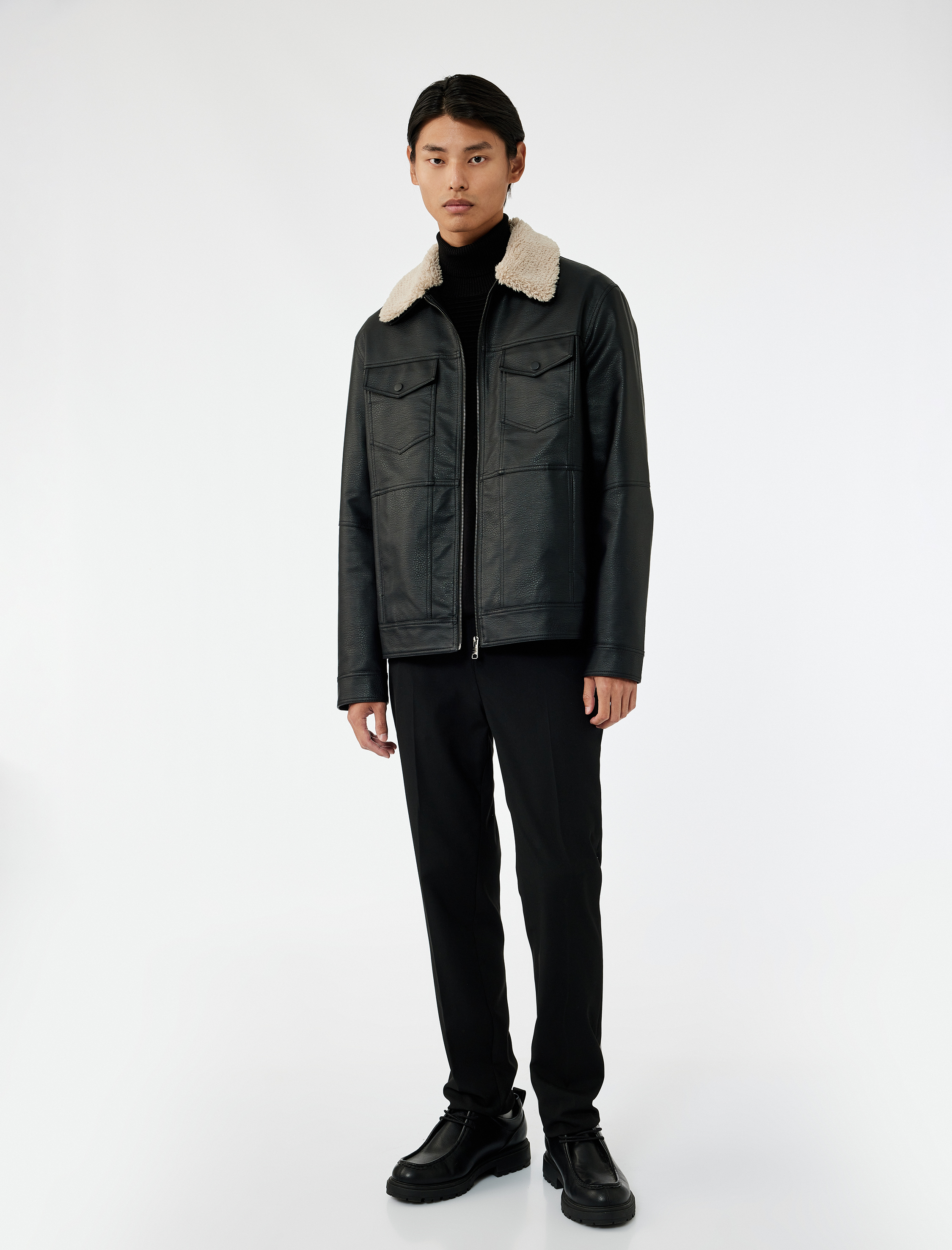   Uzun Kollu Kapaklı Cep Detaylı Slim Fit Peluş Yaka Suni Deri Ceket