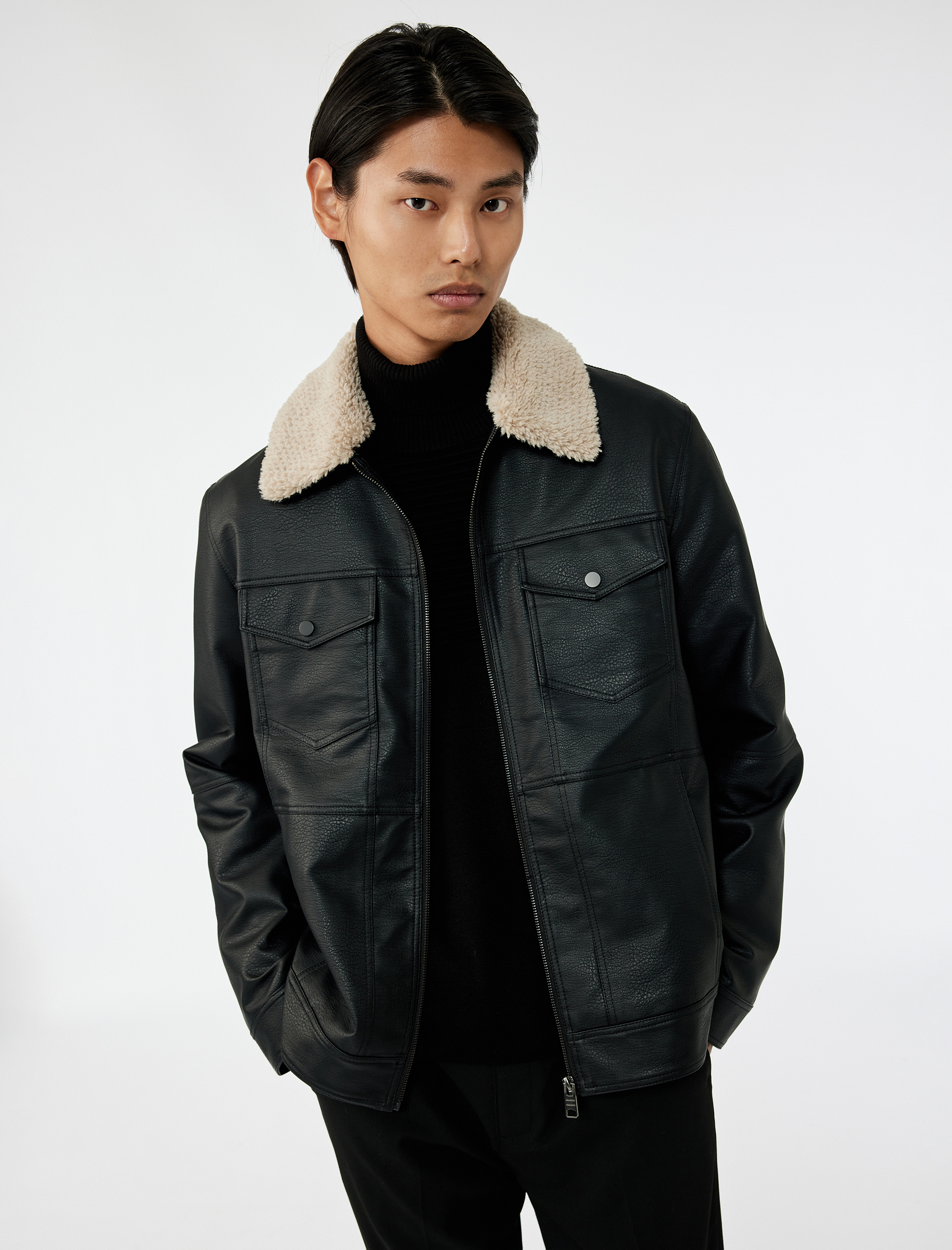   Uzun Kollu Kapaklı Cep Detaylı Slim Fit Peluş Yaka Suni Deri Ceket