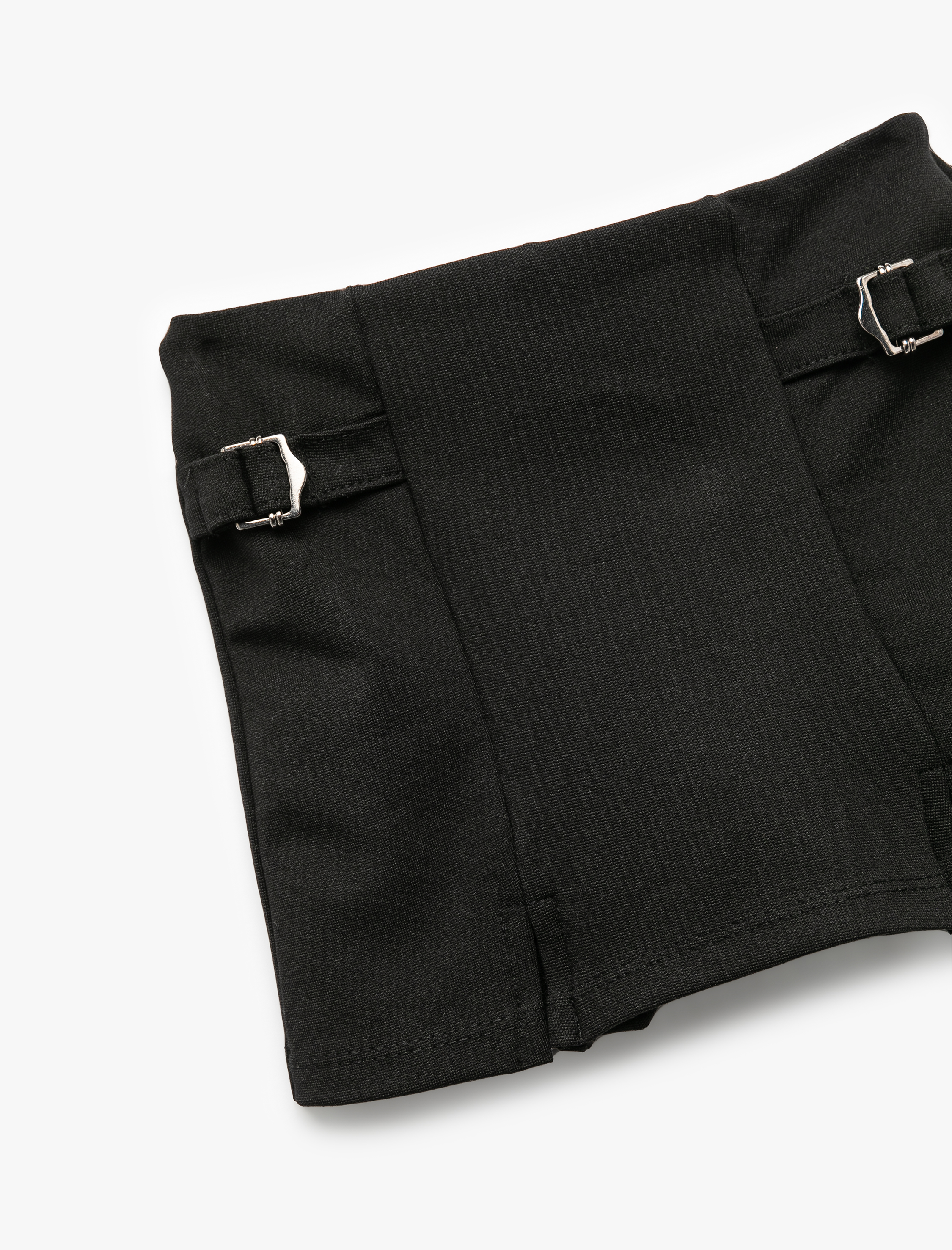  Kız Bebek Viskon Karışımlı Kemerli Yırtmaç Detaylı Şort Etek