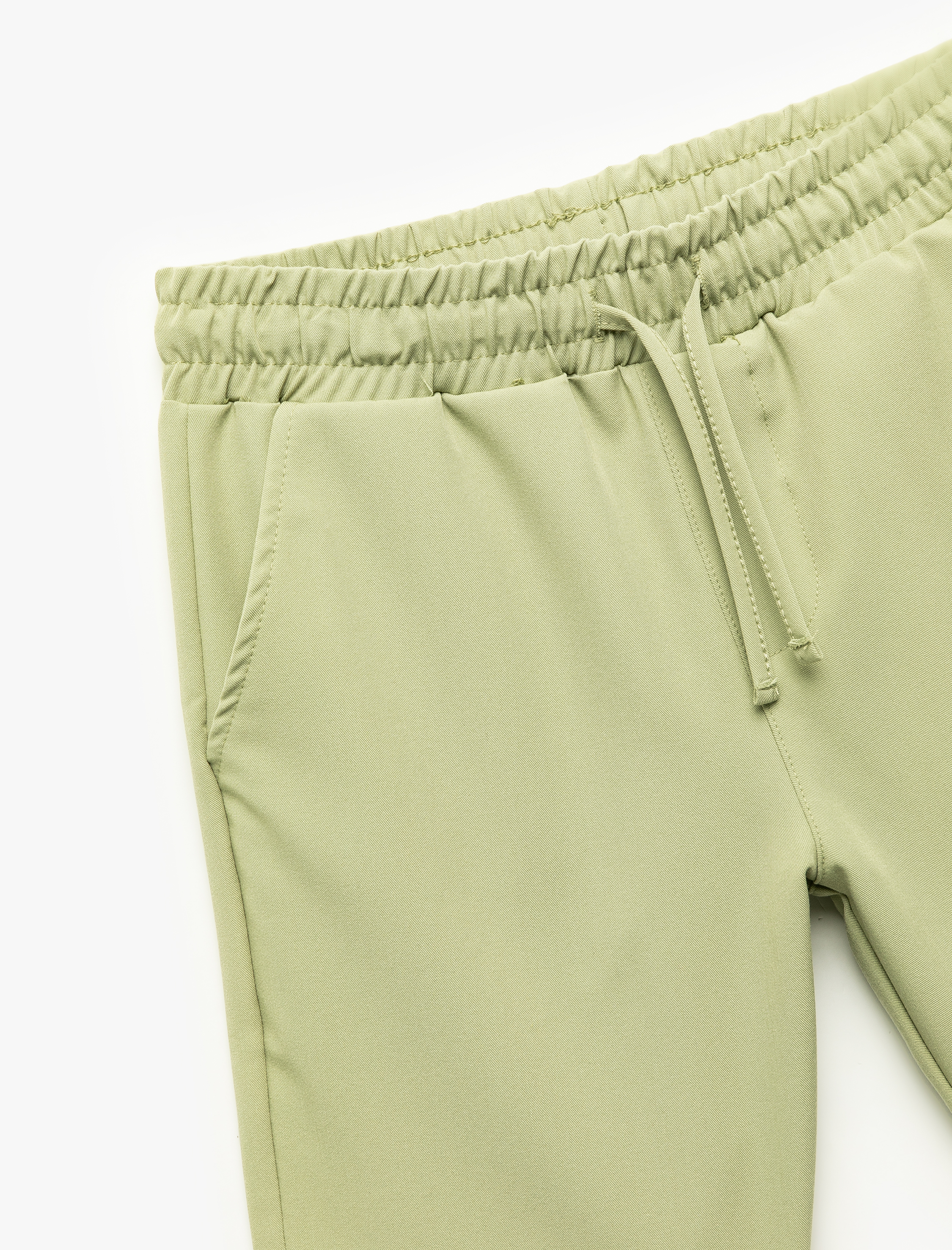  Erkek Çocuk Cep Detaylı Bermuda Beli Bağcıklı Şort