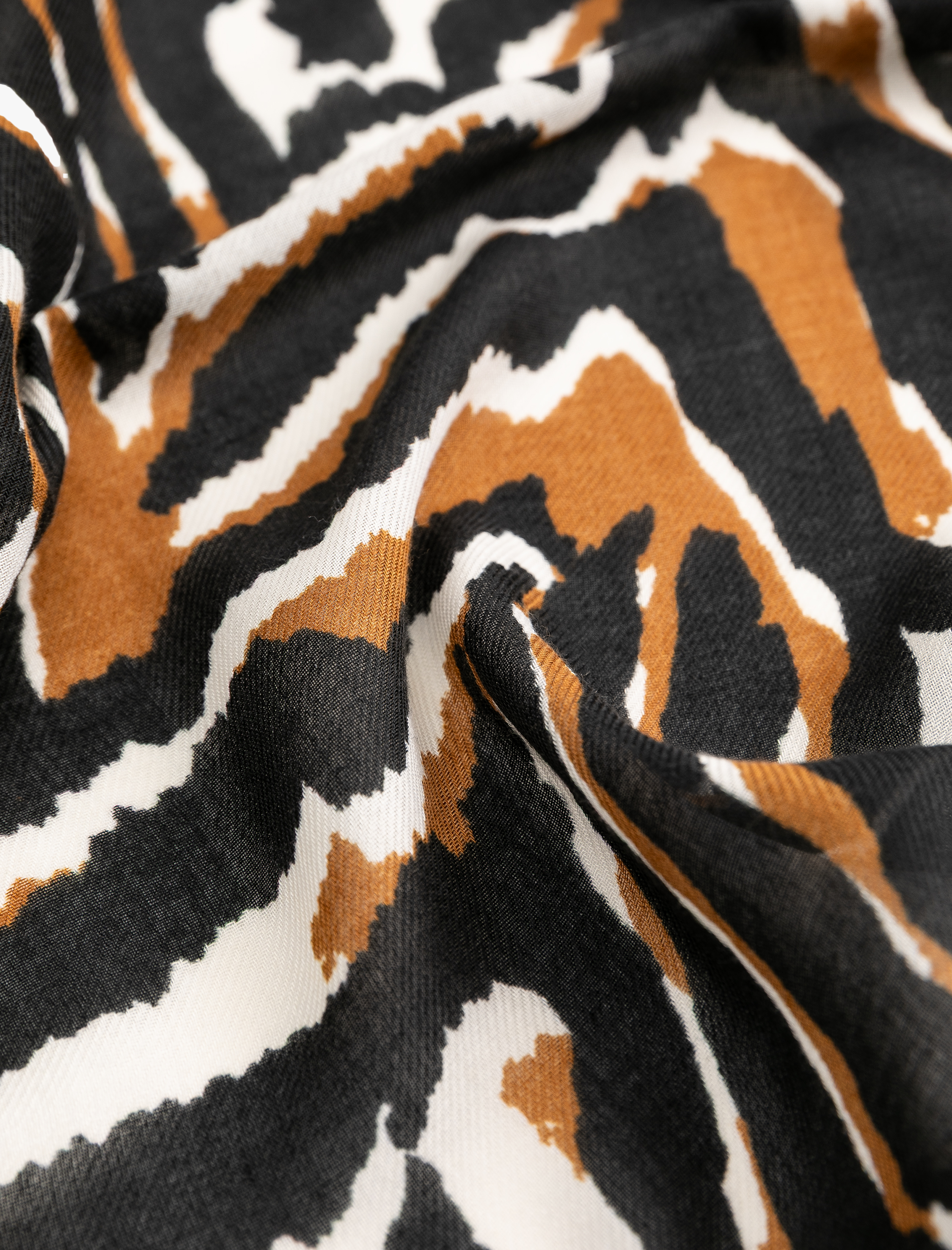  Kadın Kare Leopar Şal