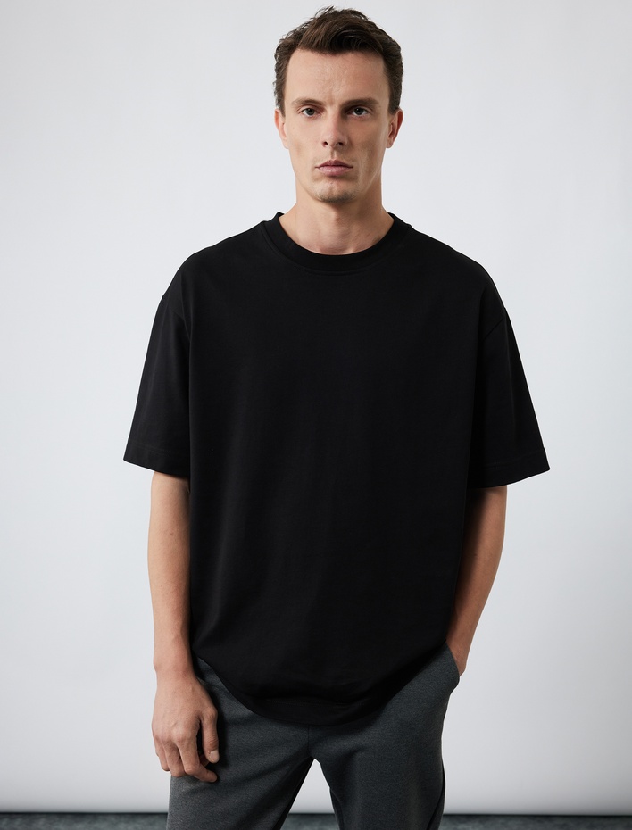  Kısa Kollu Bisiklet Yaka Pamuklu Basic Oversize Tişört