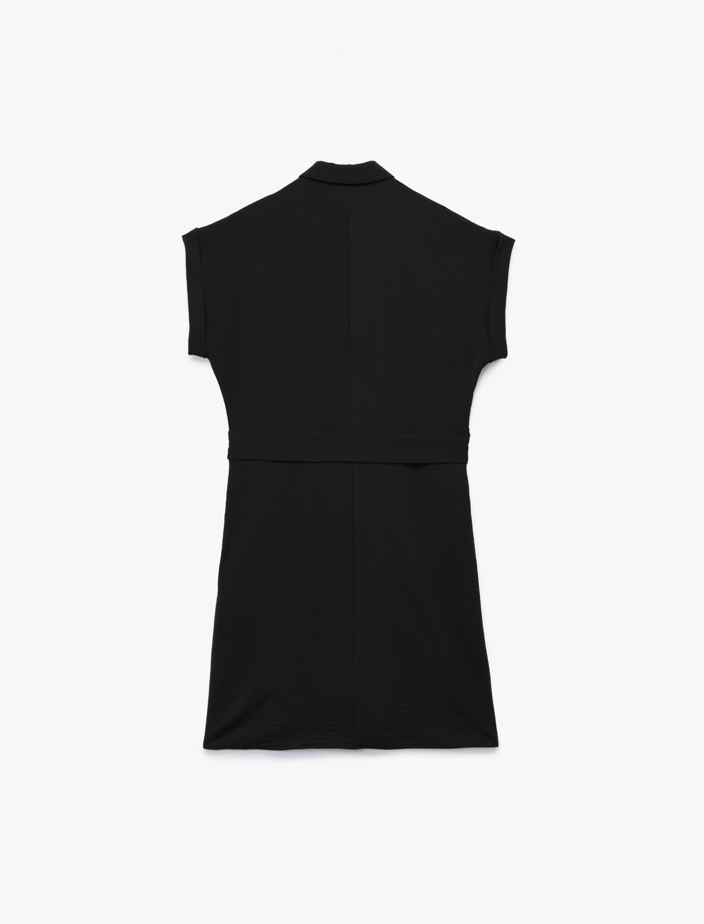   Gömlek Yaka Kemer Detaylı Düğmeli Oversize Kısa Kollu Elbise