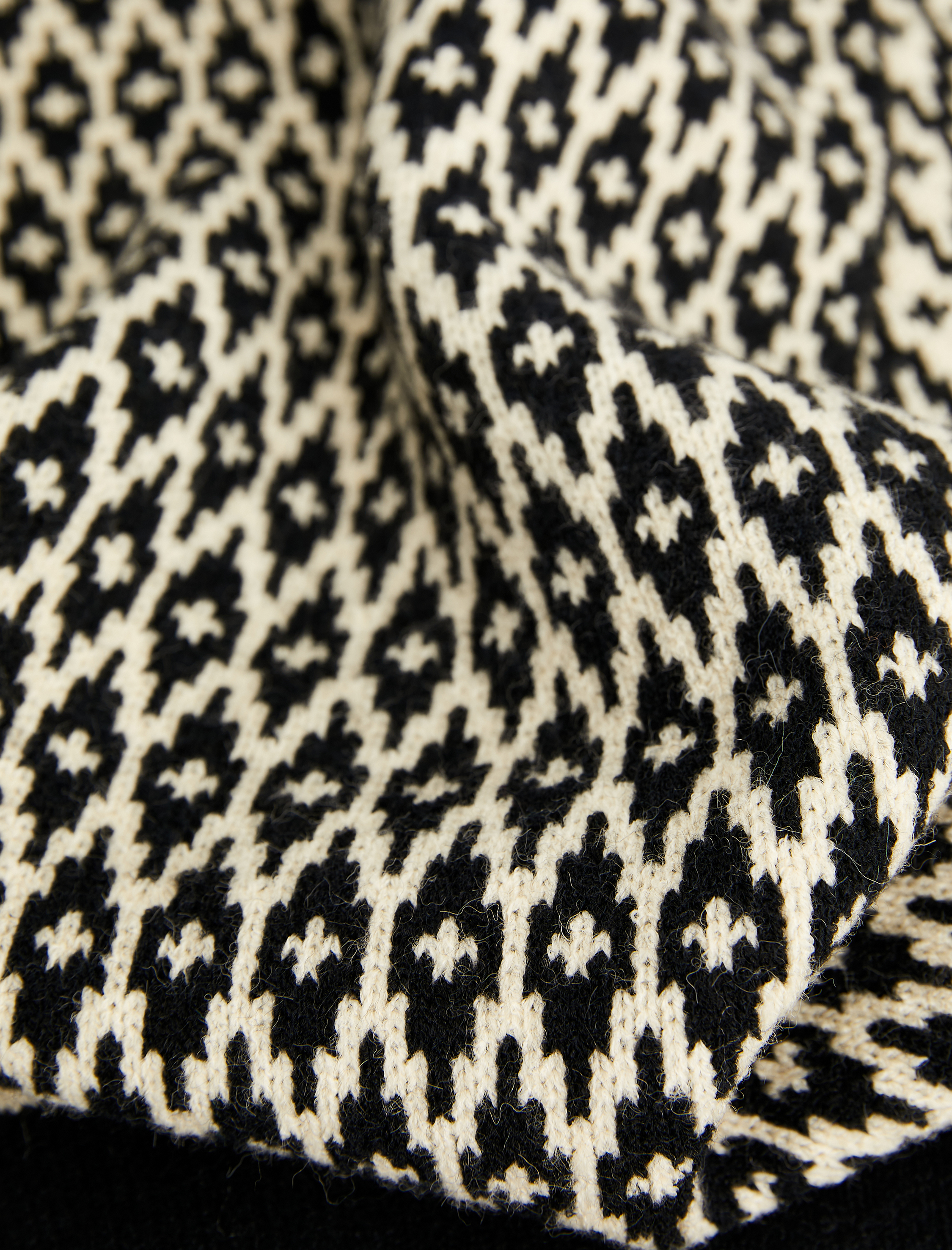  Kadın Etnik Desenli Triko Uzun Atkı