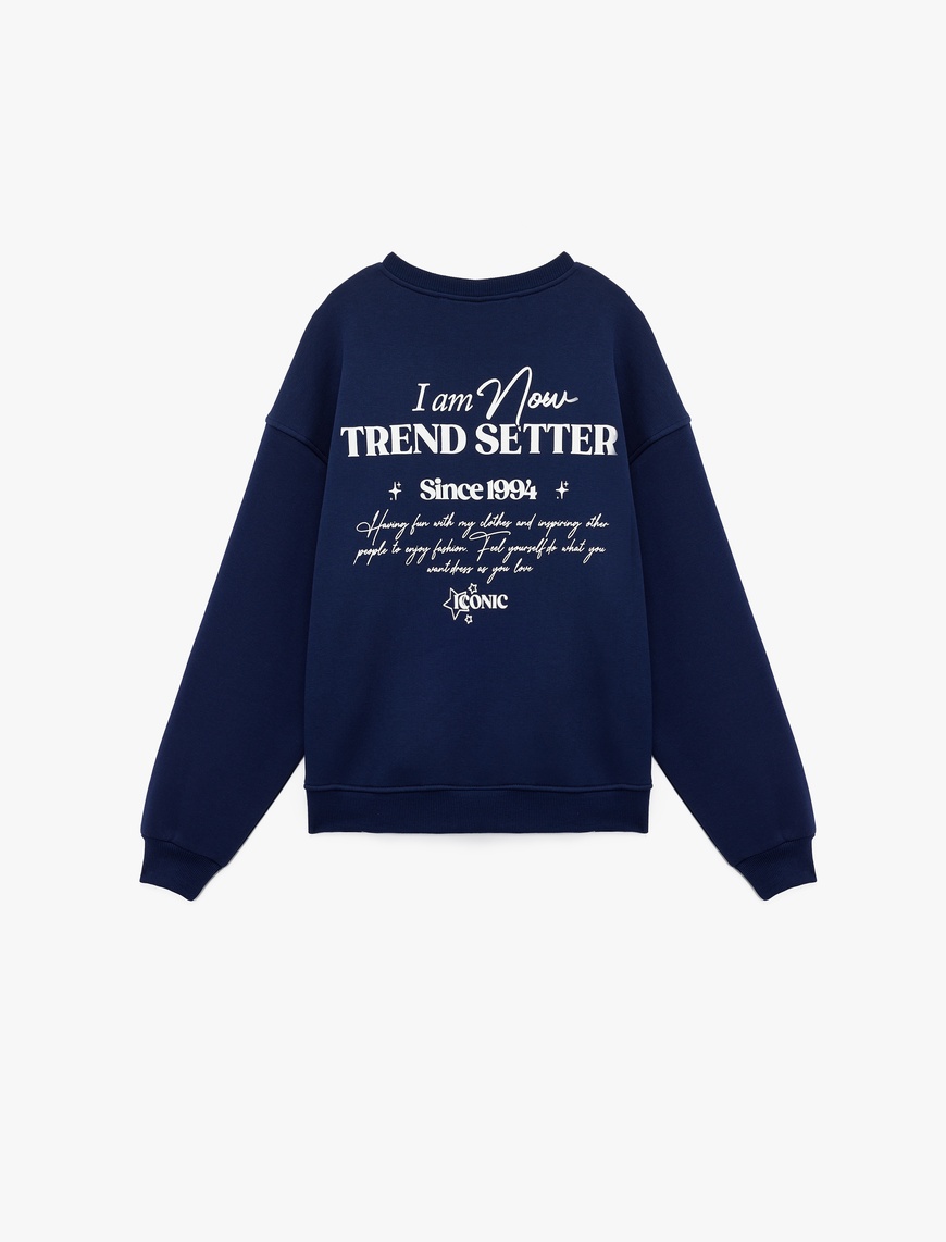   Şardonlu Uzun Kollu Rahat Kesim Bisiklet Yaka Yıldız Dikiş Detaylı Baskılı Sweatshirt