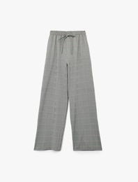 Beli Bağcıklı Kareli Geniş Paça Kumaş Pantolon