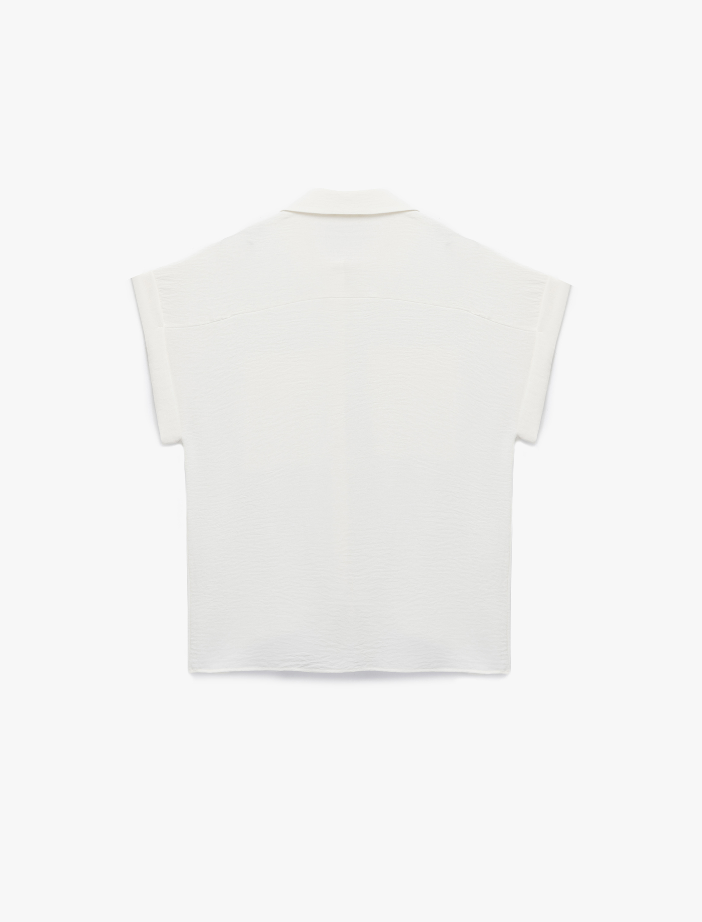   Regular Fit Kapaklı Cep Detaylı Kısa Kollu Gömlek