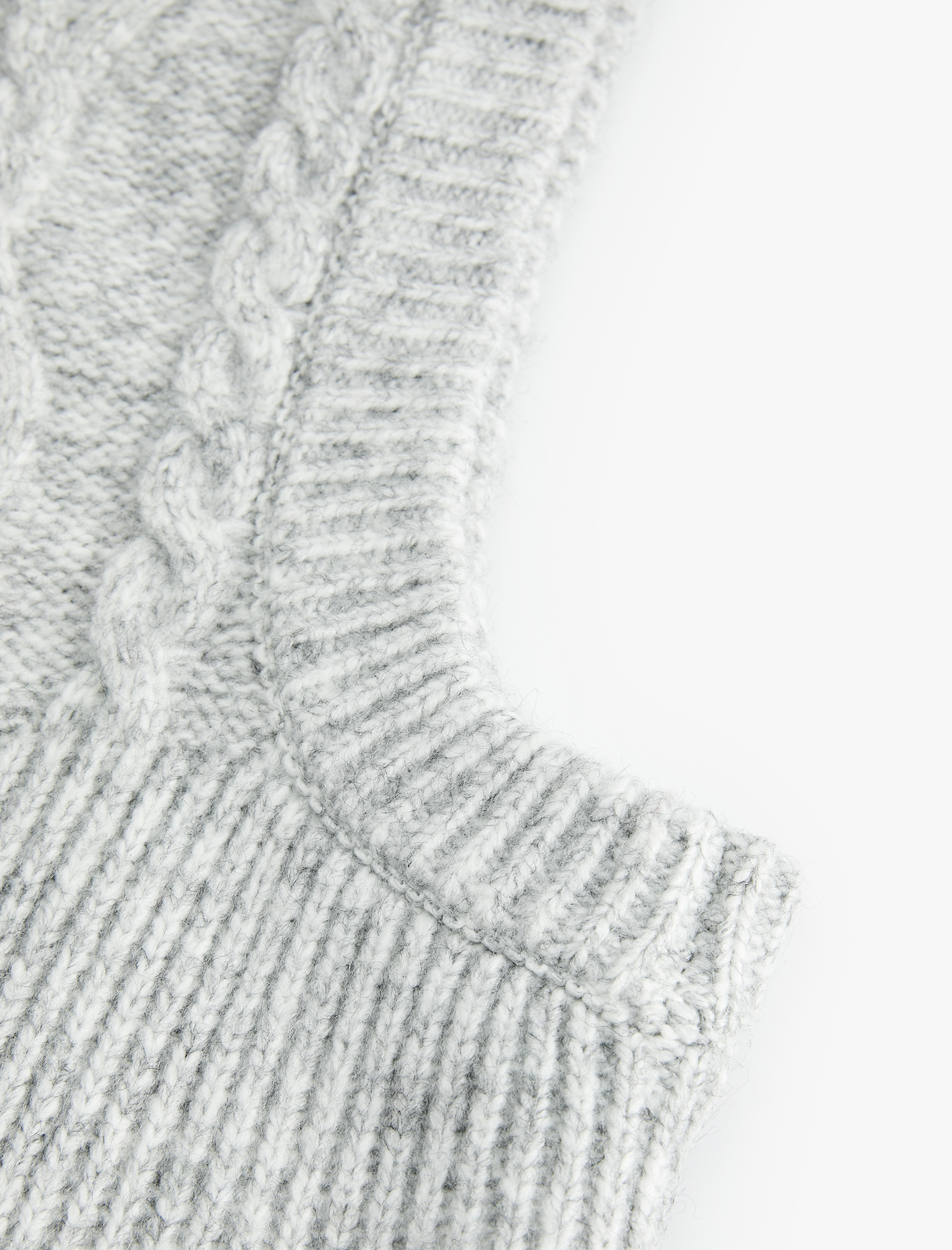  Kadın Saç Örgü Dokulu Balaklava Bere