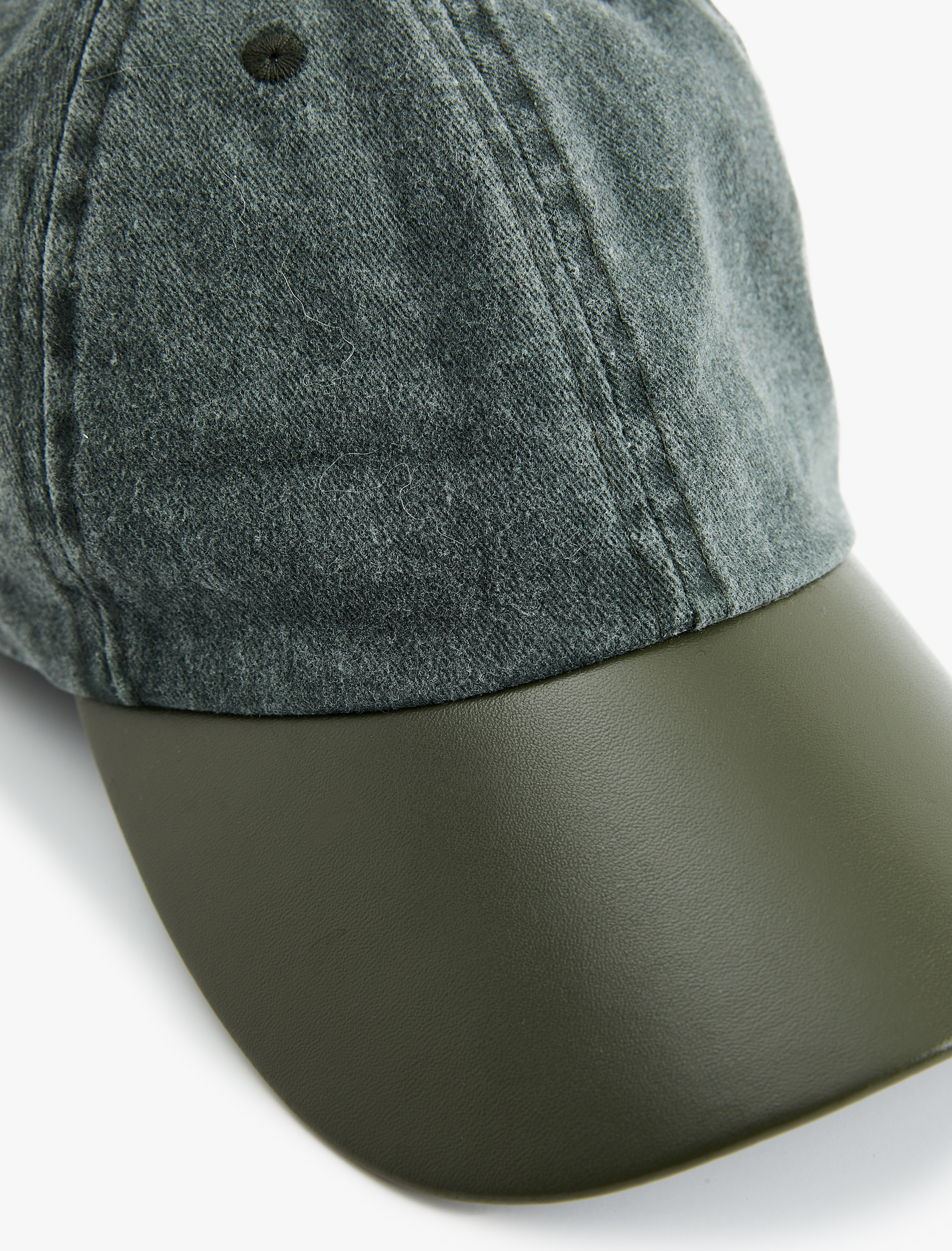  Erkek Suni Deri Detaylı Kep Şapka