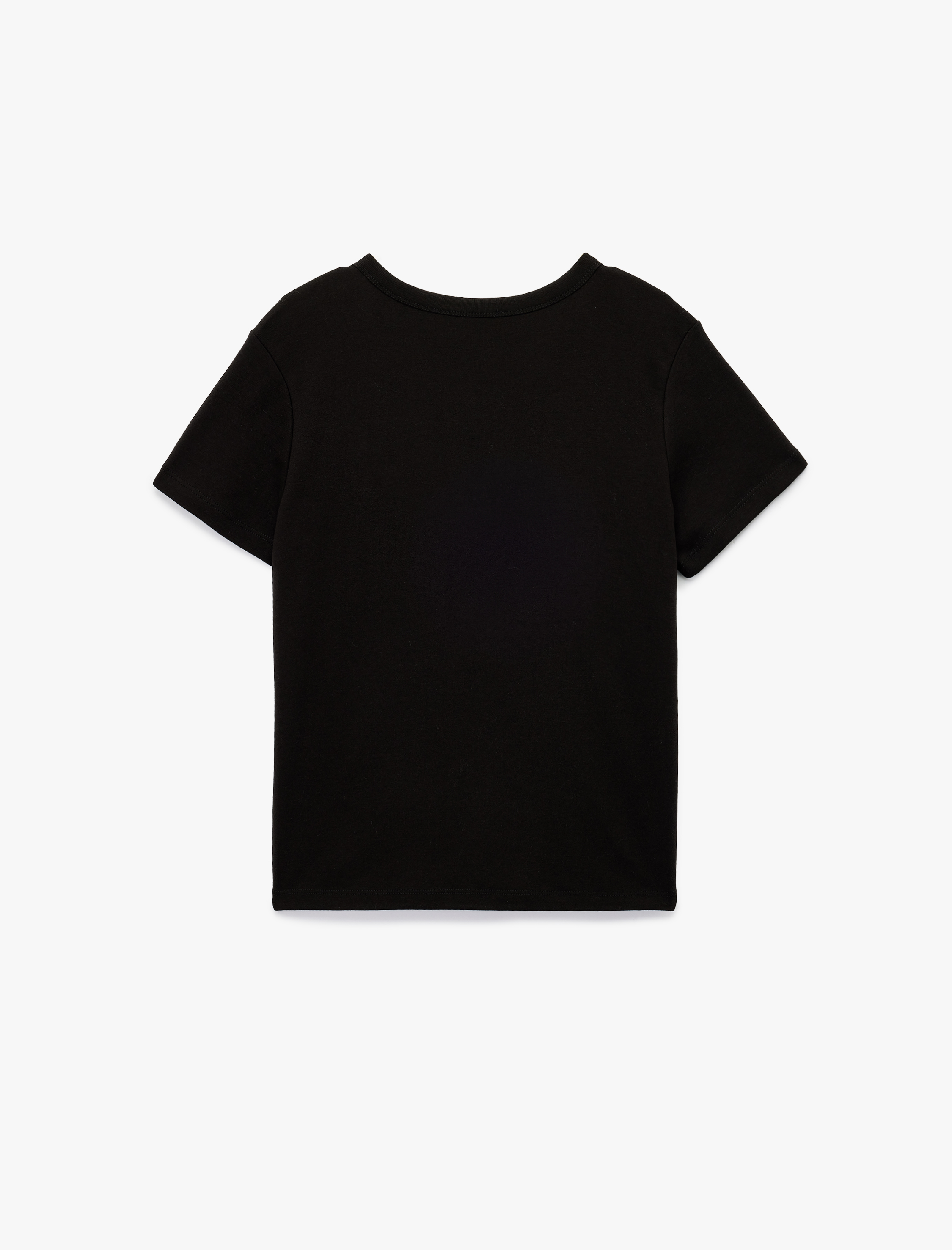   Pamuklu Broş Detaylı Fiyonklu Kısa Kollu Bisiklet Yaka Tişört