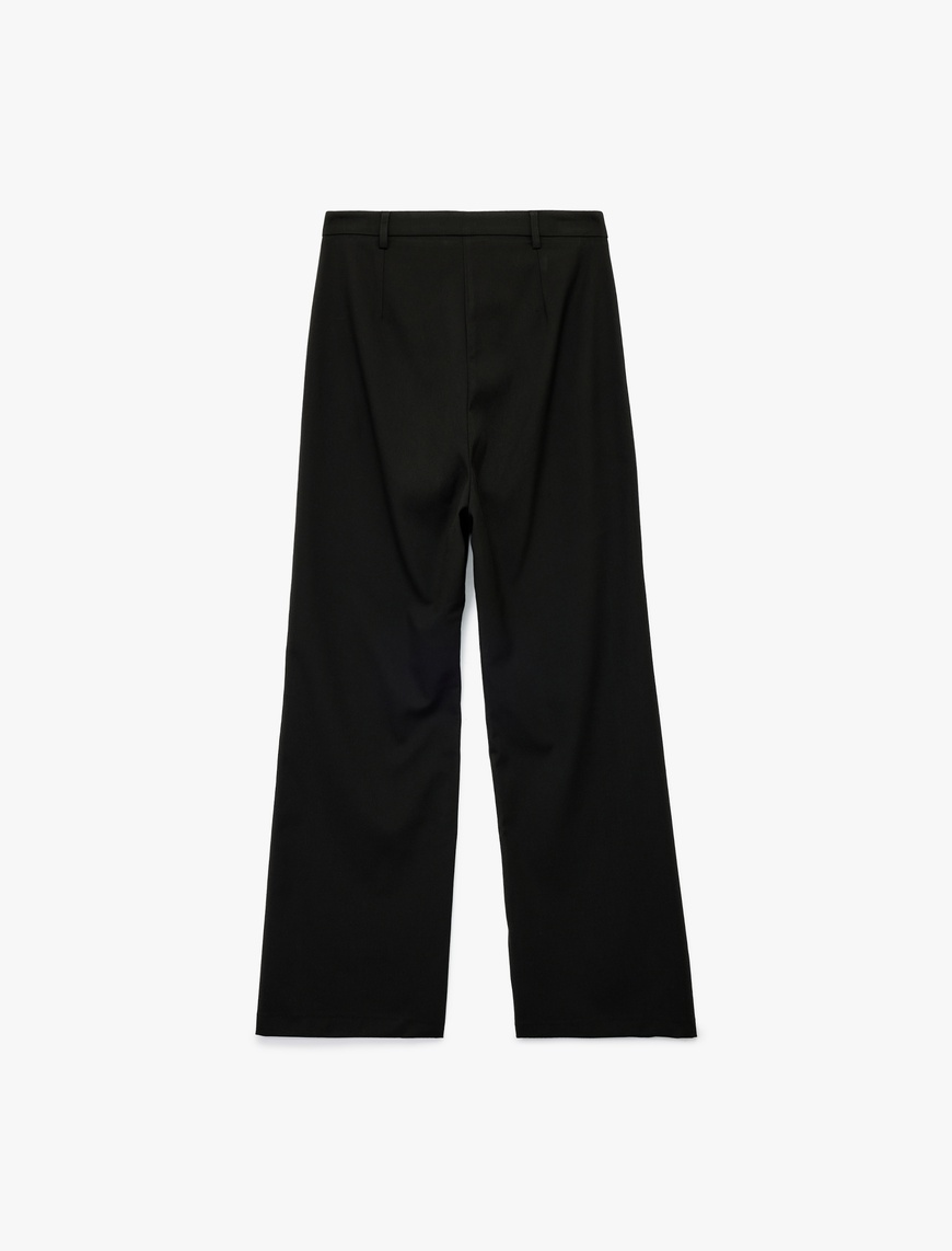   Düğmeli Cepli Straight Fit Düz Bol Paça Kumaş Pantolon