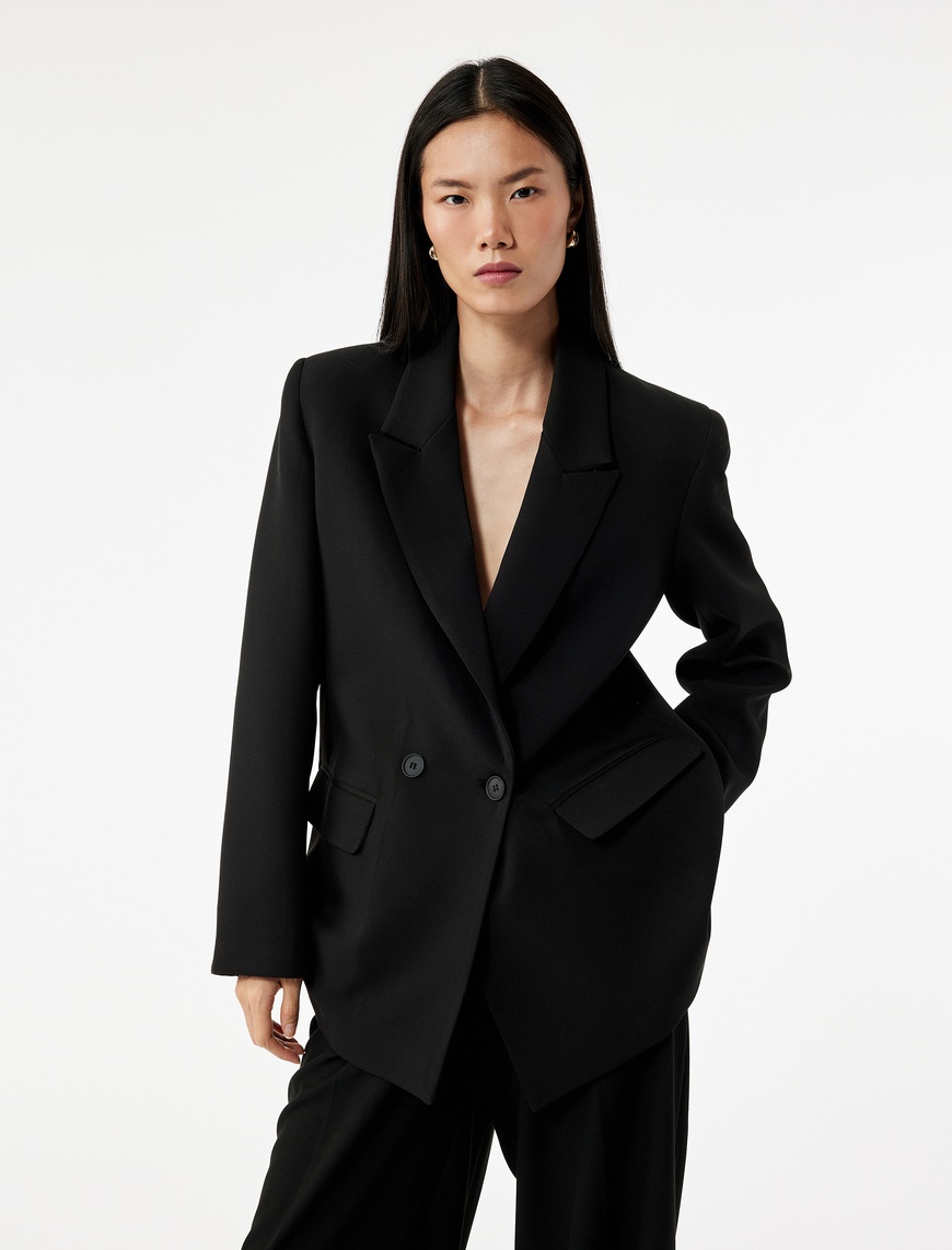   Uzun Kollu Kapaklı Cep Detaylı Oversize Kruvaze Blazer Ceket