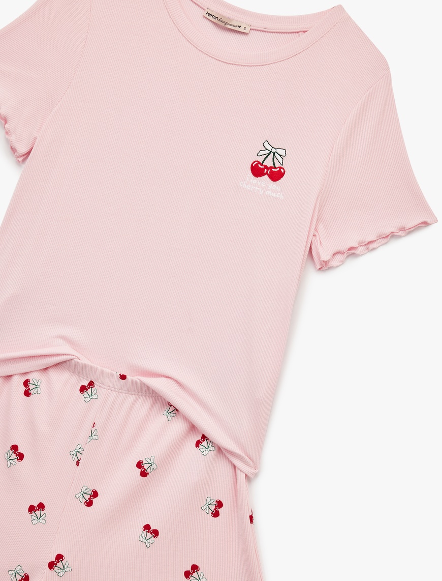   Kaşkorse Viskon Kumaş Kısa Kollu Bisiklet Yaka Kiraz Desenli Şortlu Pijama Takımı