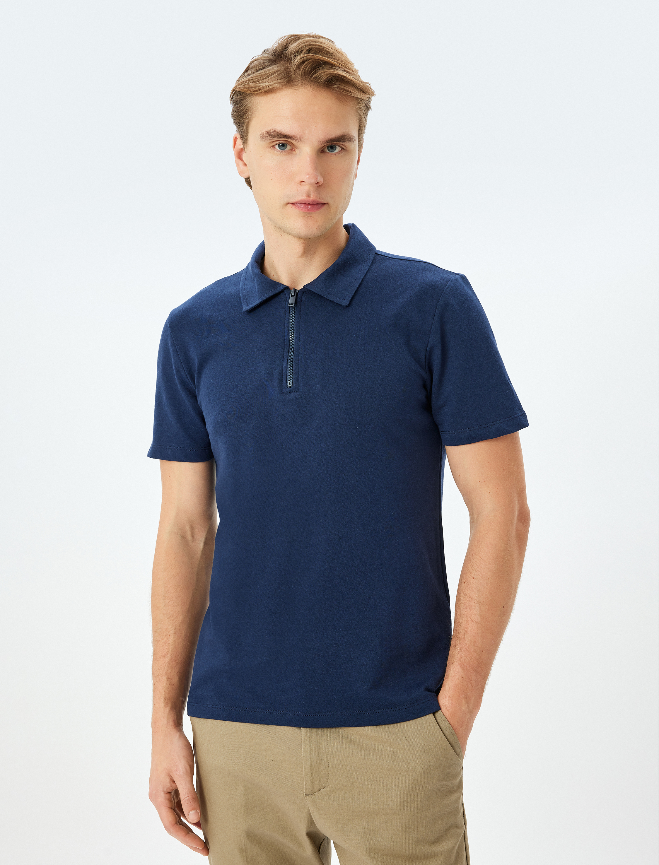   Kısa Kollu Regular Fit Pamuklu Yarım Fermuarlı Tişört