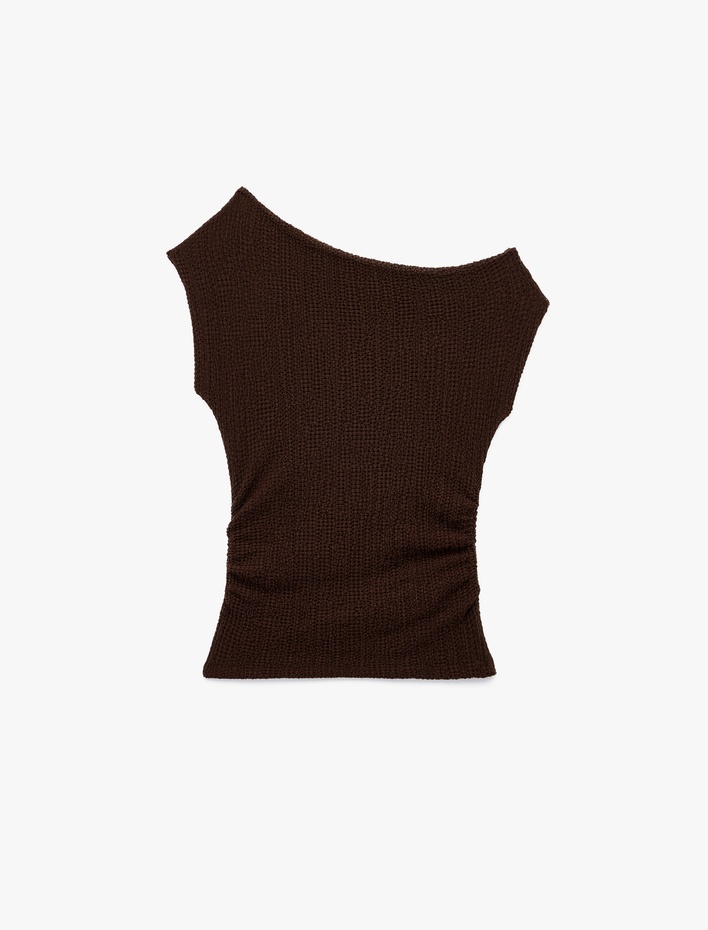  Bürümcük Kumaş Drape Detaylı Asimetrik Kayık Yaka Kolsuz Bluz