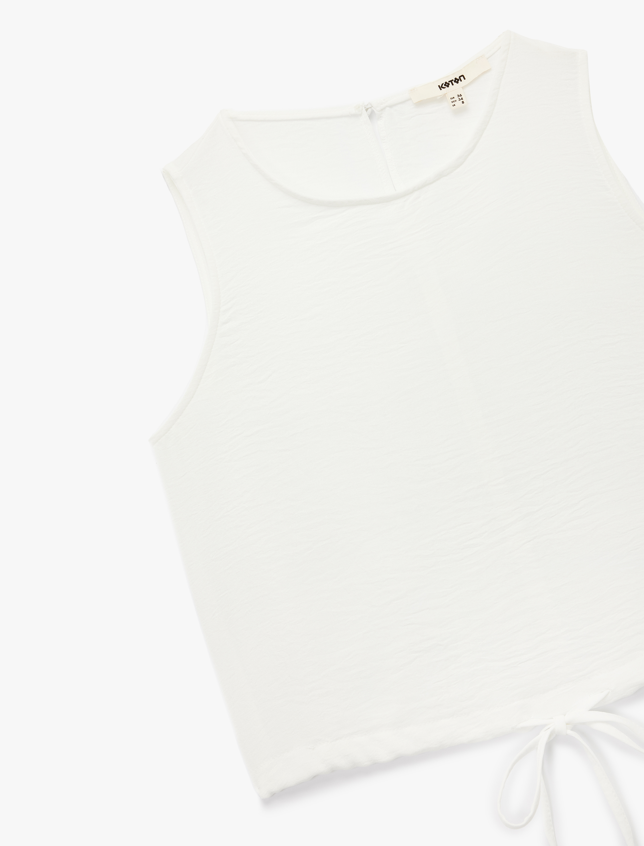   Önden Bağlamalı Fiyonklu Bisiklet Yaka Kolsuz Basic Bluz