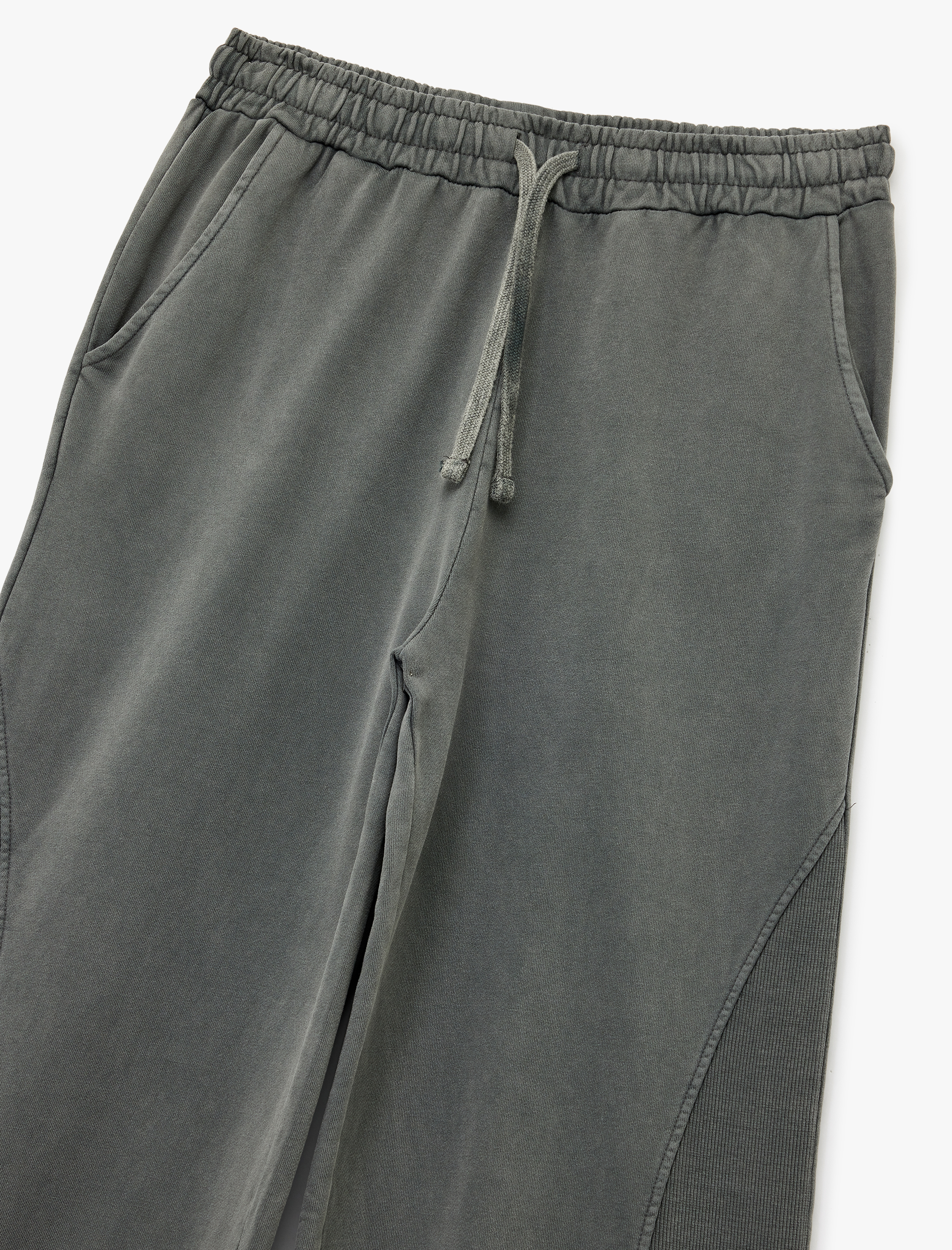   Üç İplik Pamuklu Bağlama Detaylı Cepli Geniş Paça Eşofman Altı