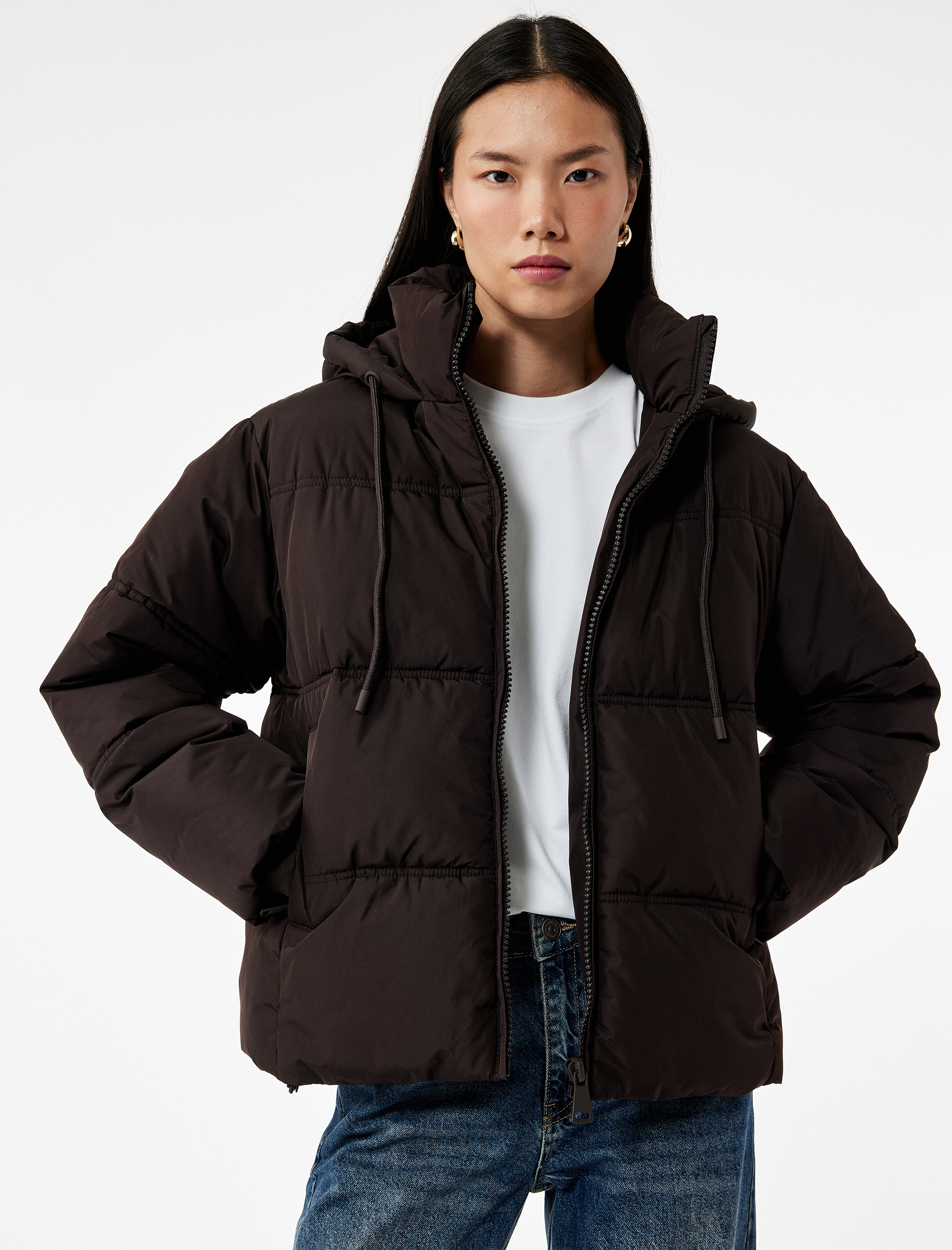   Uzun Kollu Cepli Fermuarlı Su İtici Kapüşonlu Anorak Şişme Mont