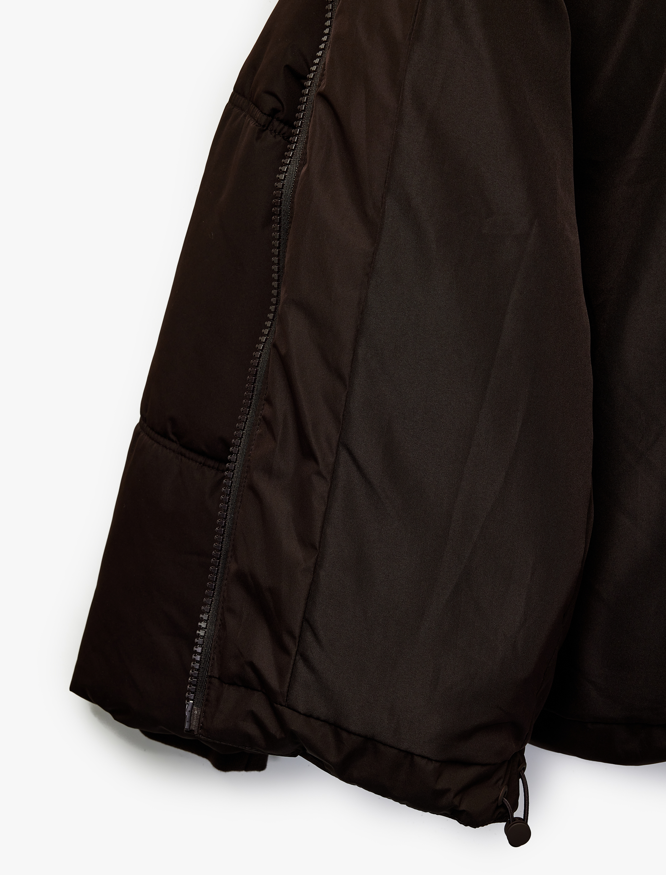   Uzun Kollu Cepli Fermuarlı Su İtici Kapüşonlu Anorak Şişme Mont