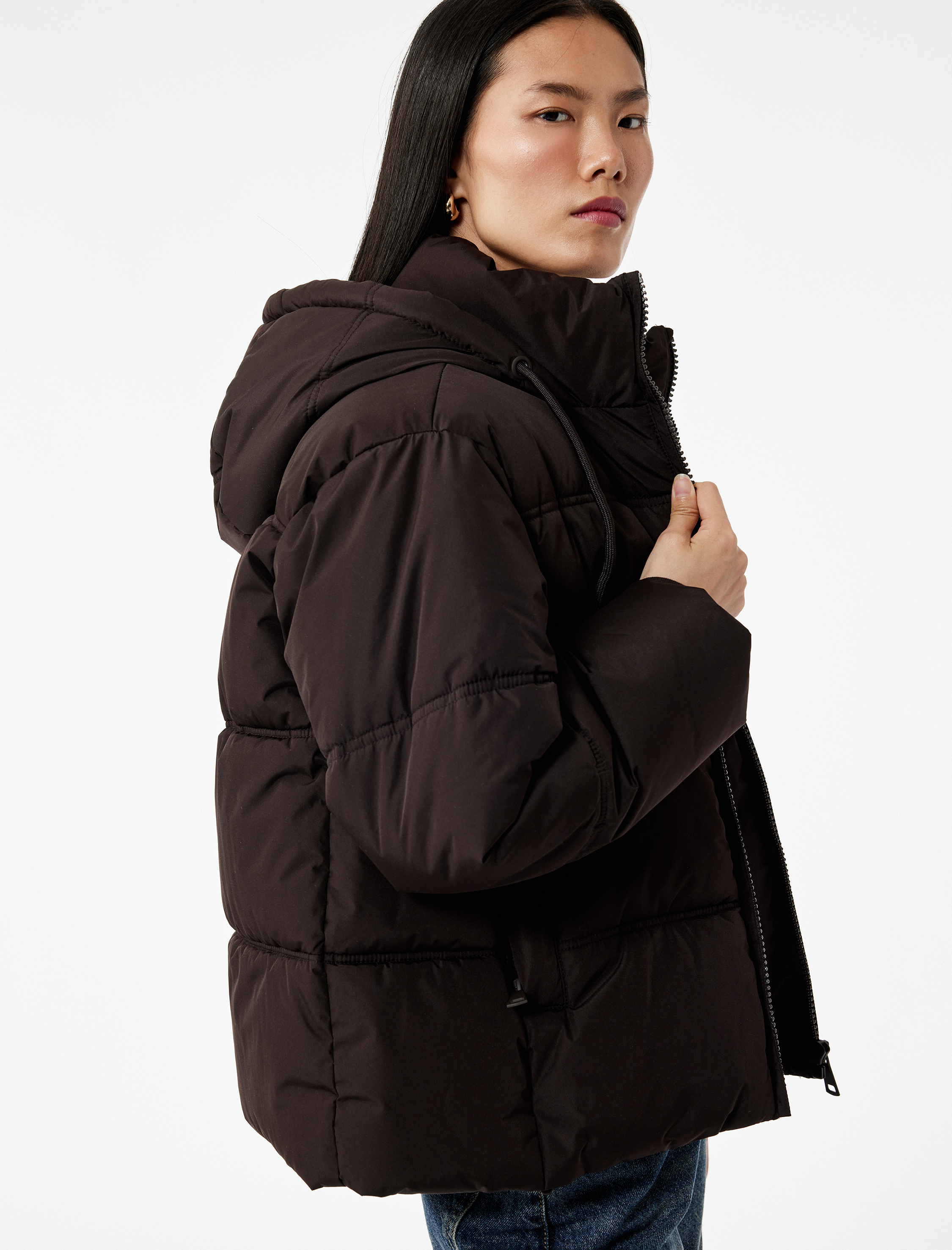   Uzun Kollu Cepli Fermuarlı Su İtici Kapüşonlu Anorak Şişme Mont