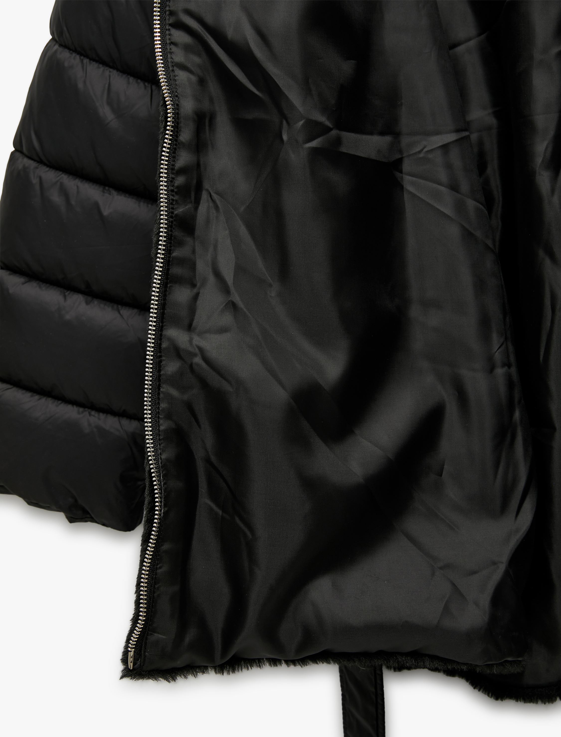   Kapüşonlu Kemer Detaylı Fermuarlı Suni Kürk Kaban