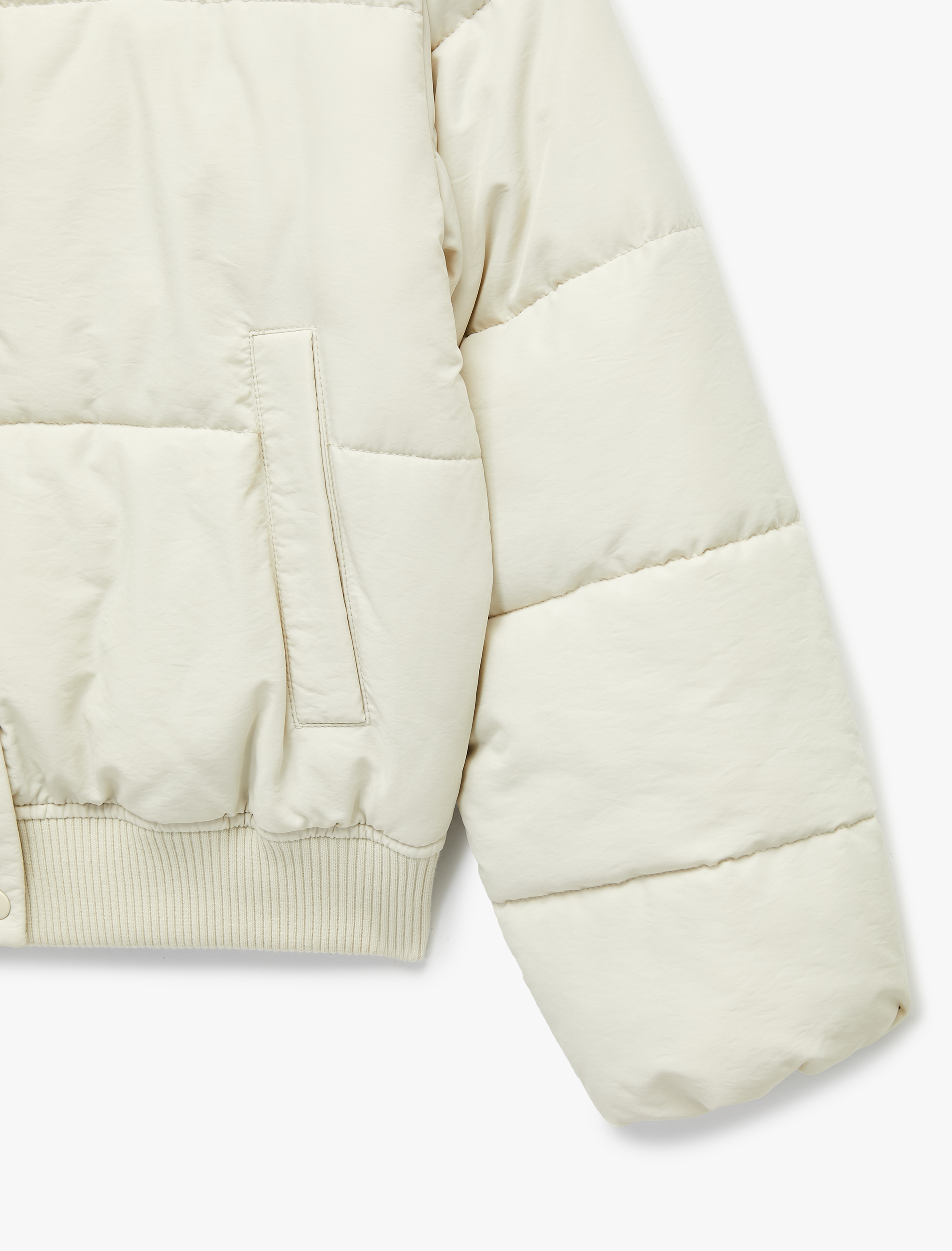 Fermuarlı Cep Detaylı Uzun Kollu Geniş Yaka Anorak Şişme Mont