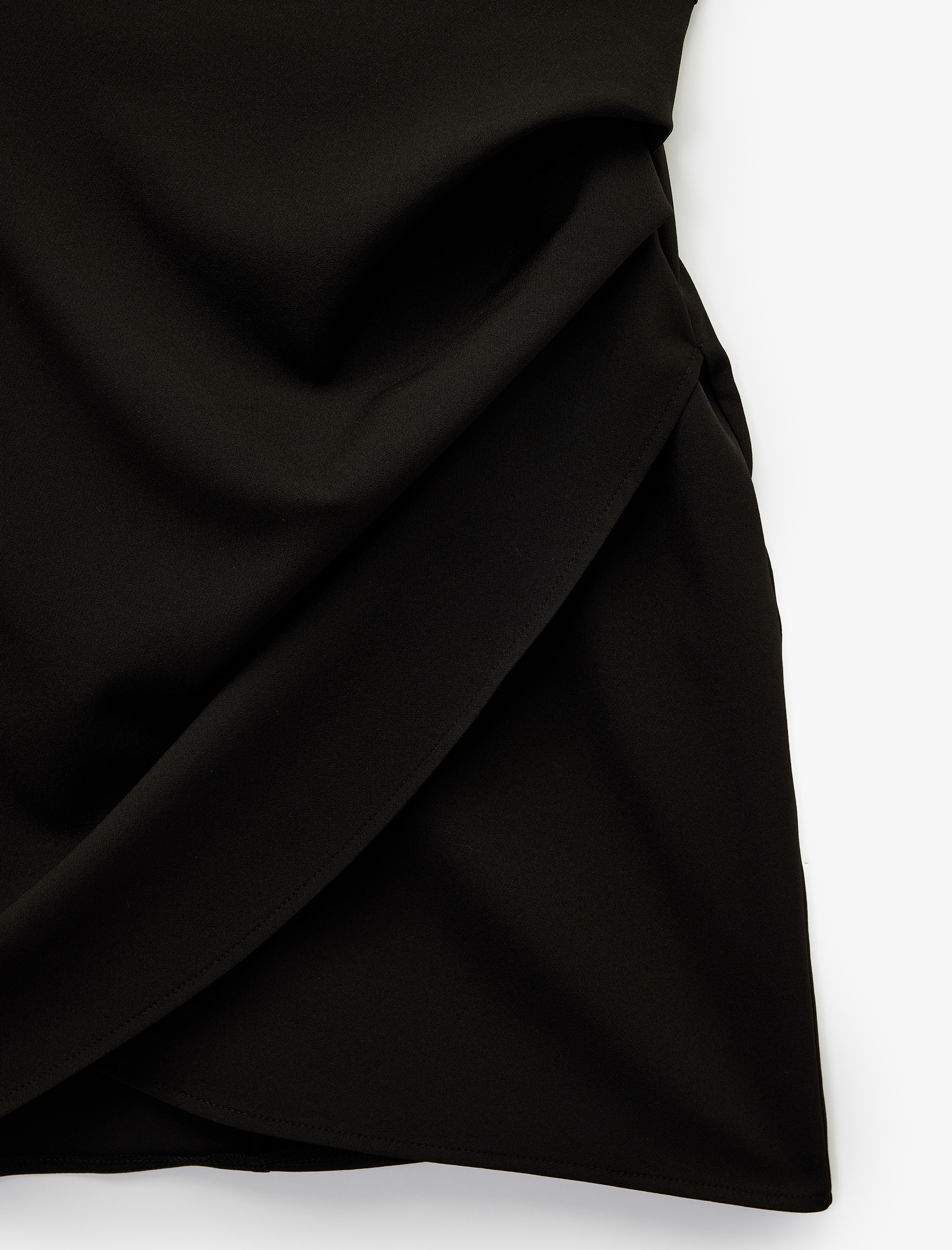   Drapeli Kolsuz Degaje Yaka Mini Elbise