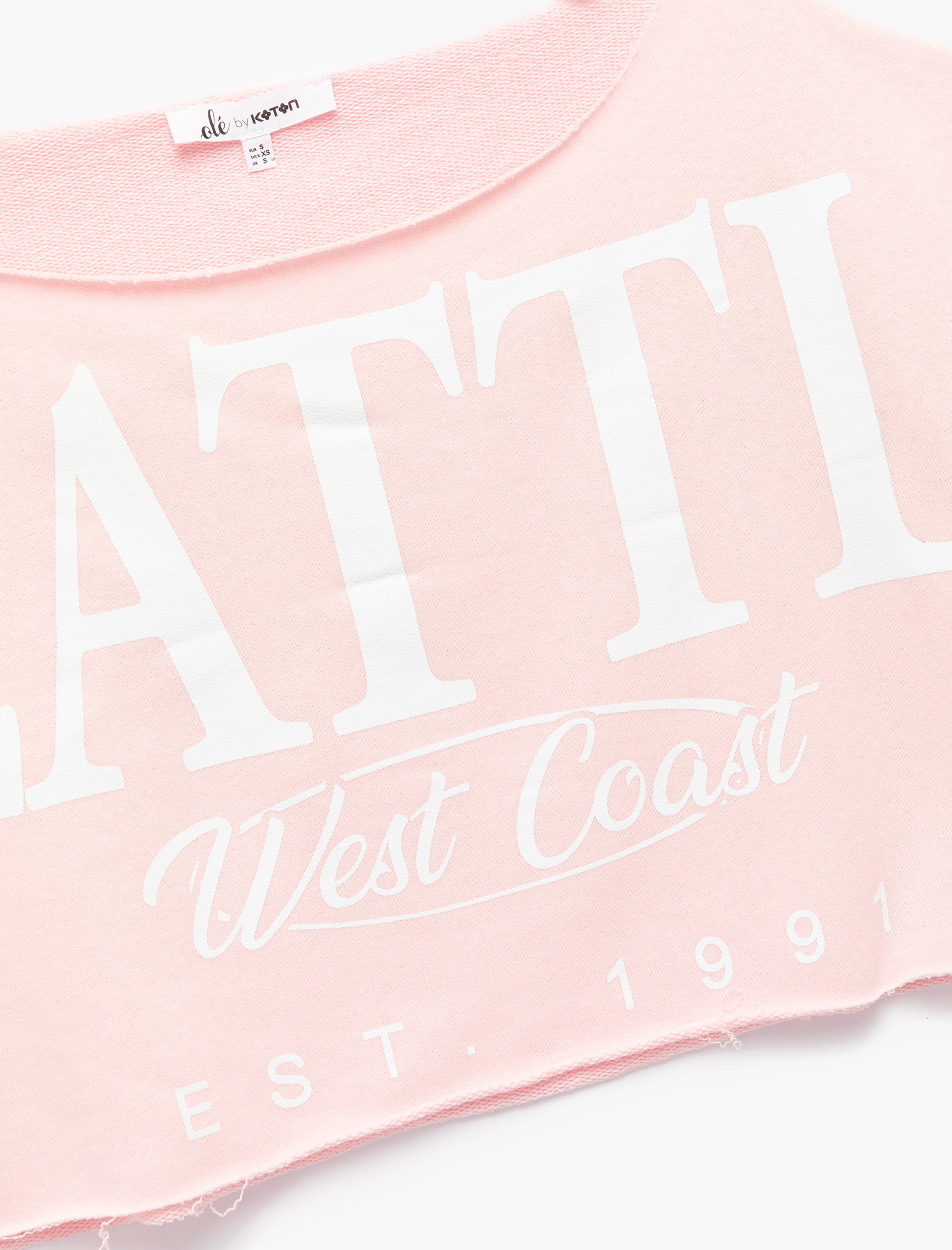   Kısa Kollu Omzu Açık Baskılı Oversize Crop Tişört