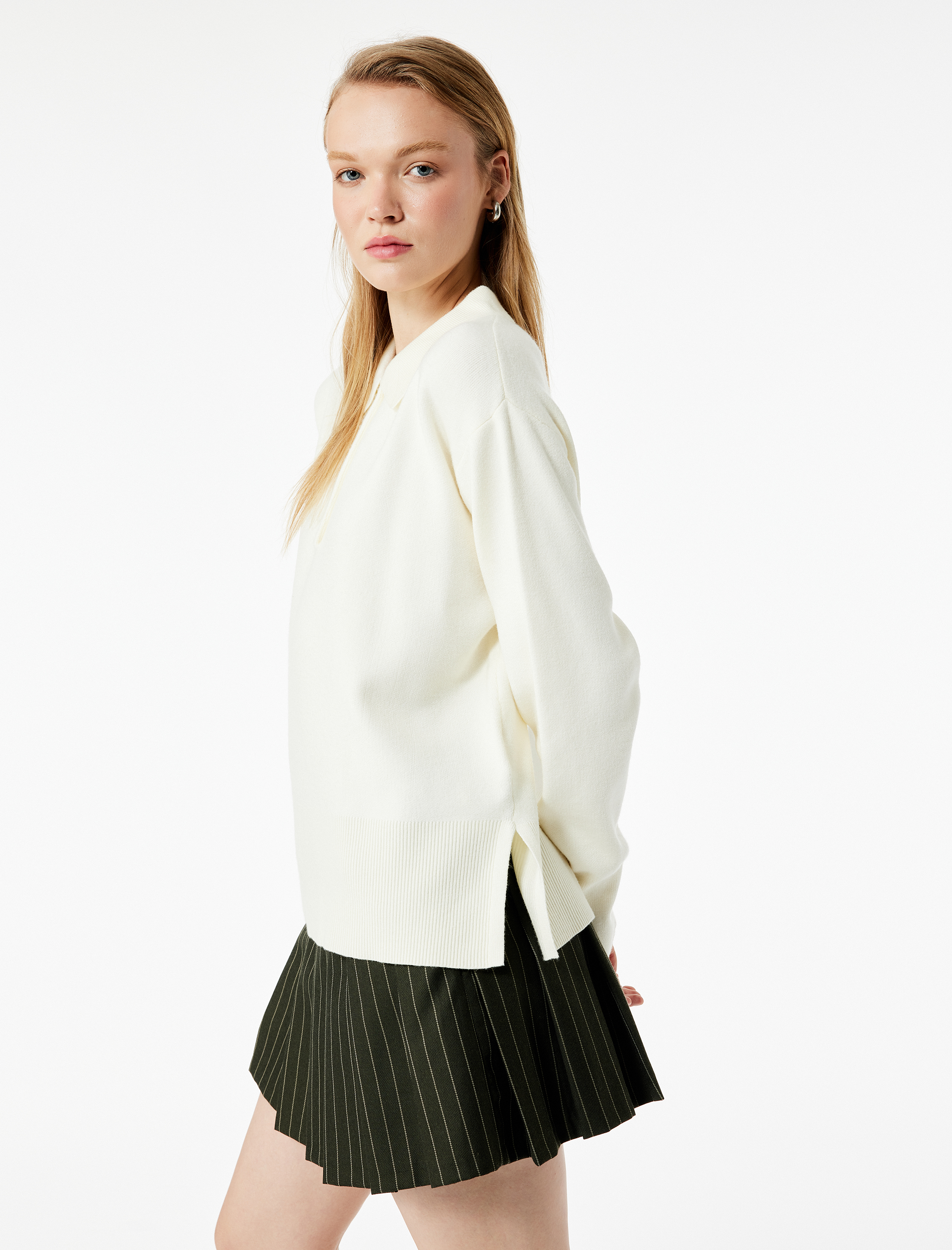   Uzun Kollu Düğme Detaylı Basic Polo Yaka Triko Kazak