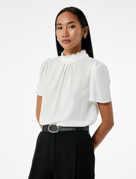 Fırfırlı Dik Yaka Kısa Kollu Bluz