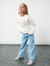 Pamuklu Cep Detaylı Rahat Kesim Geniş Paça Denim Pantolon