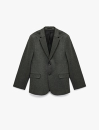 Uzun Kollu Kapaklı Cep Detaylı Düğmeli Slim Fit Mono Yaka Blazer Ceket
