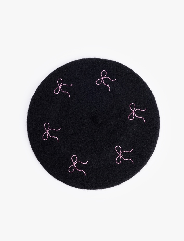 Kadın Fiyonk İşleme Detaylı Ressam Şapka