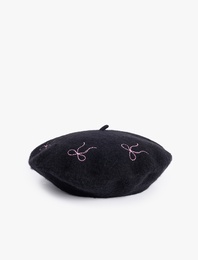 Fiyonk İşleme Detaylı Ressam Şapka