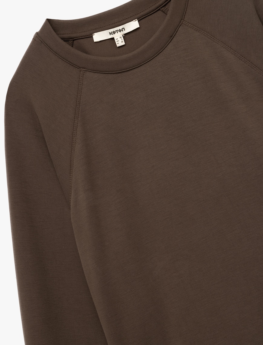   Modal Kumaş Rahat Kalıp Uzun Kollu Bisiklet Yaka Sweatshirt