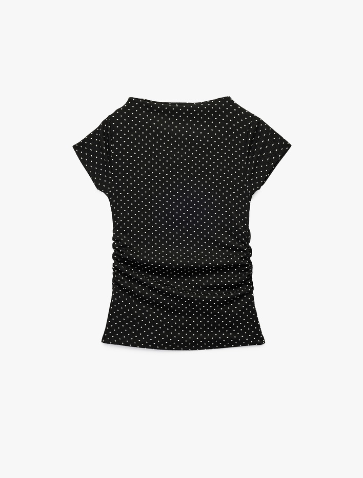  Puantiyeli Dik Yaka Kısa Kollu Slim Fit Bürümcük Drapeli Tişört