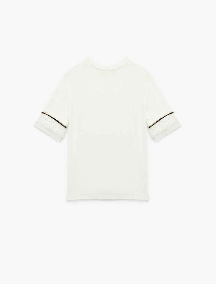  Slim Fit Dantel Detaylı Kısa Kollu Bisiklet Yaka Tişört