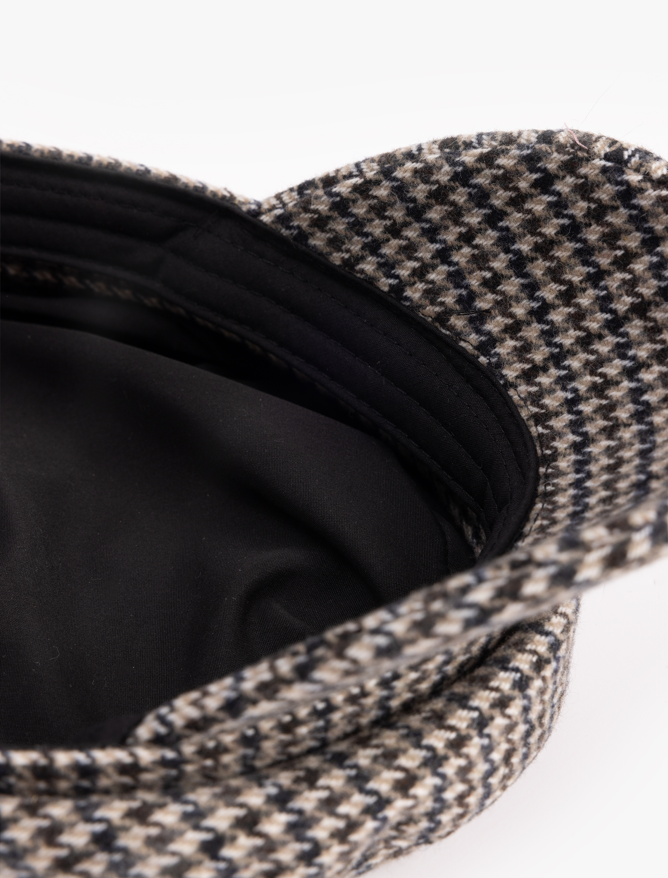  Kadın Kazayağı Desenli Kasket Şapka