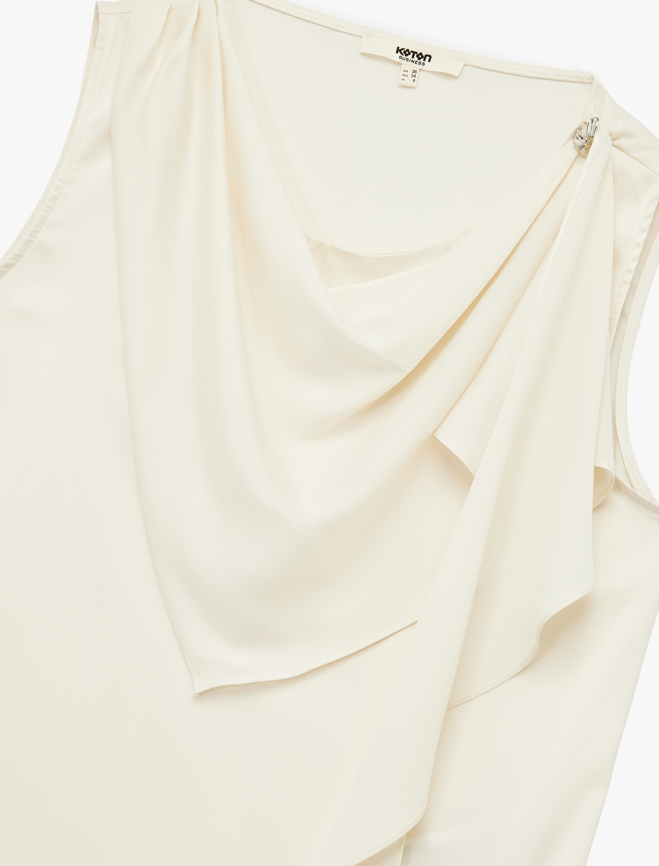   Şal U Yaka Saten Kolsuz Bluz