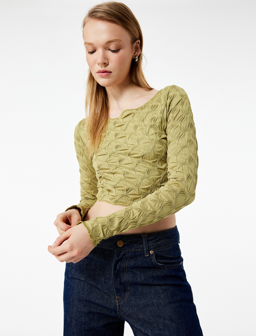   Uzun Kollu Dokulu Kayık Yaka Slim Fit Crop Tişört