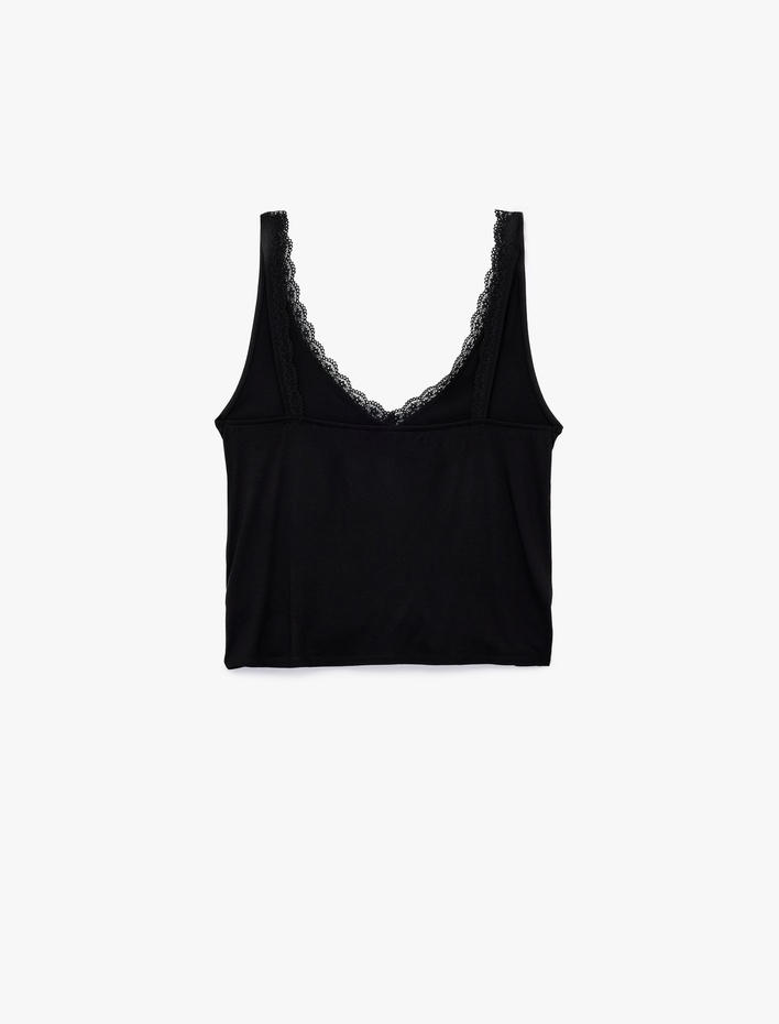  Dantel Detaylı Kalın Askılı V Yaka Pijama Üstü