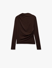 Drape Detaylı Dar Kesim Uzun Kollu Tişört